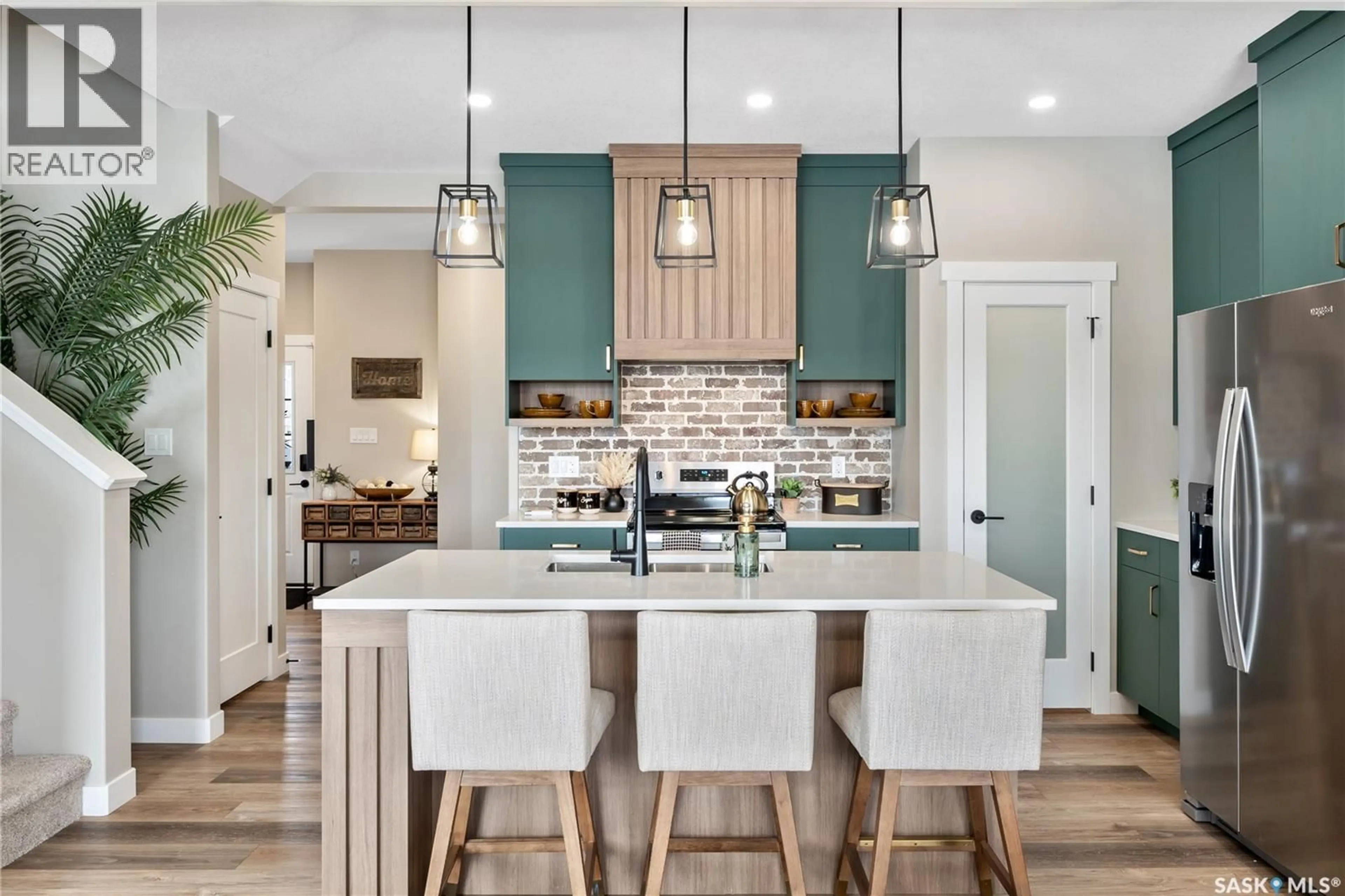 Open concept kitchen, ceramic/tile floor for 2970 DUMONT WAY, Regina Saskatchewan S4V4E4