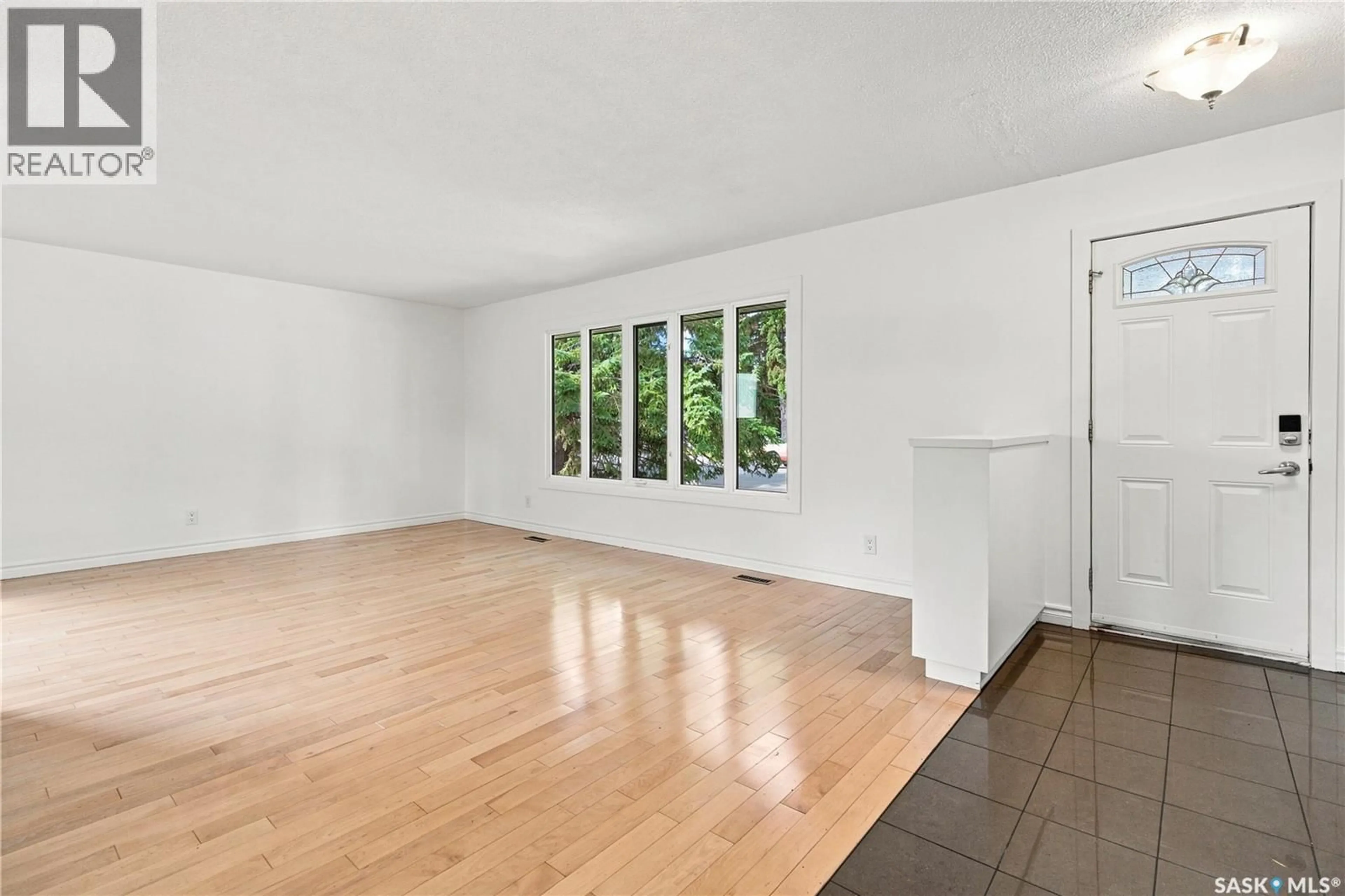 A pic of a room for 4059 ELPHINSTONE STREET, Regina Saskatchewan S4S3L1