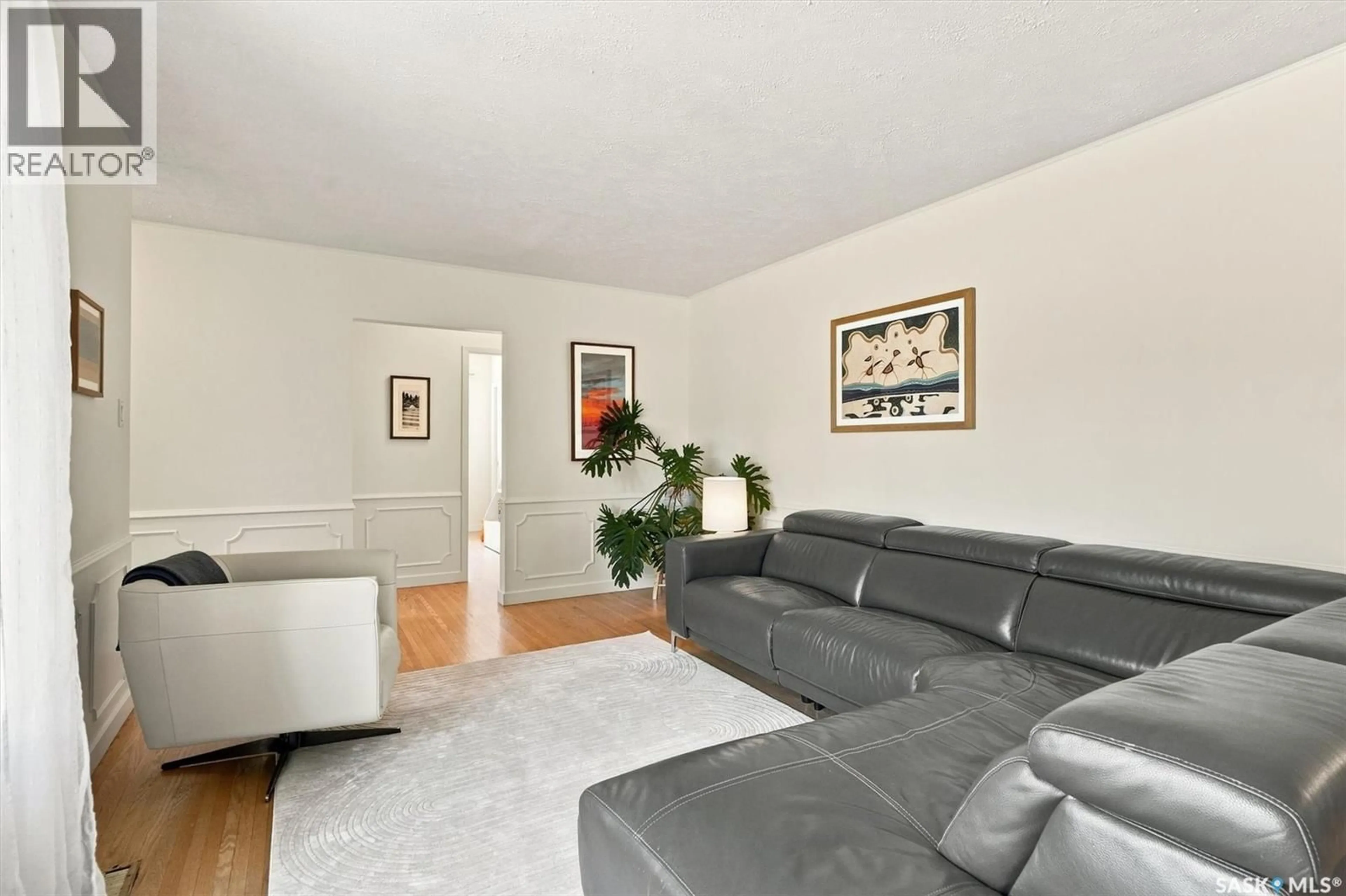 Living room with furniture, unknown for 2202 ALBERT AVENUE, Saskatoon Saskatchewan S7J1K2