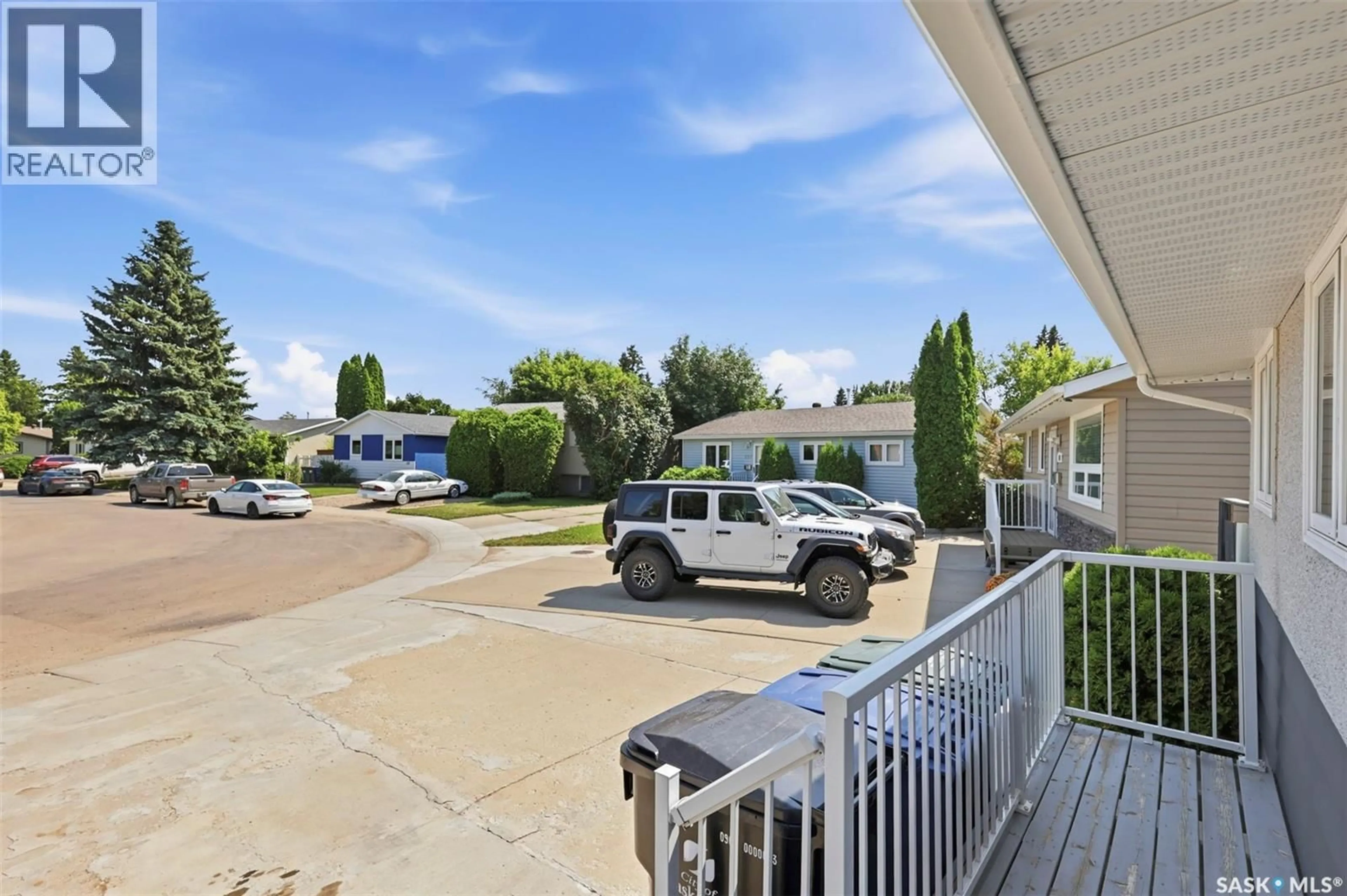 Patio, water/lake/river/ocean view for 165 ACADIA COURT, Saskatoon Saskatchewan S7H4C4