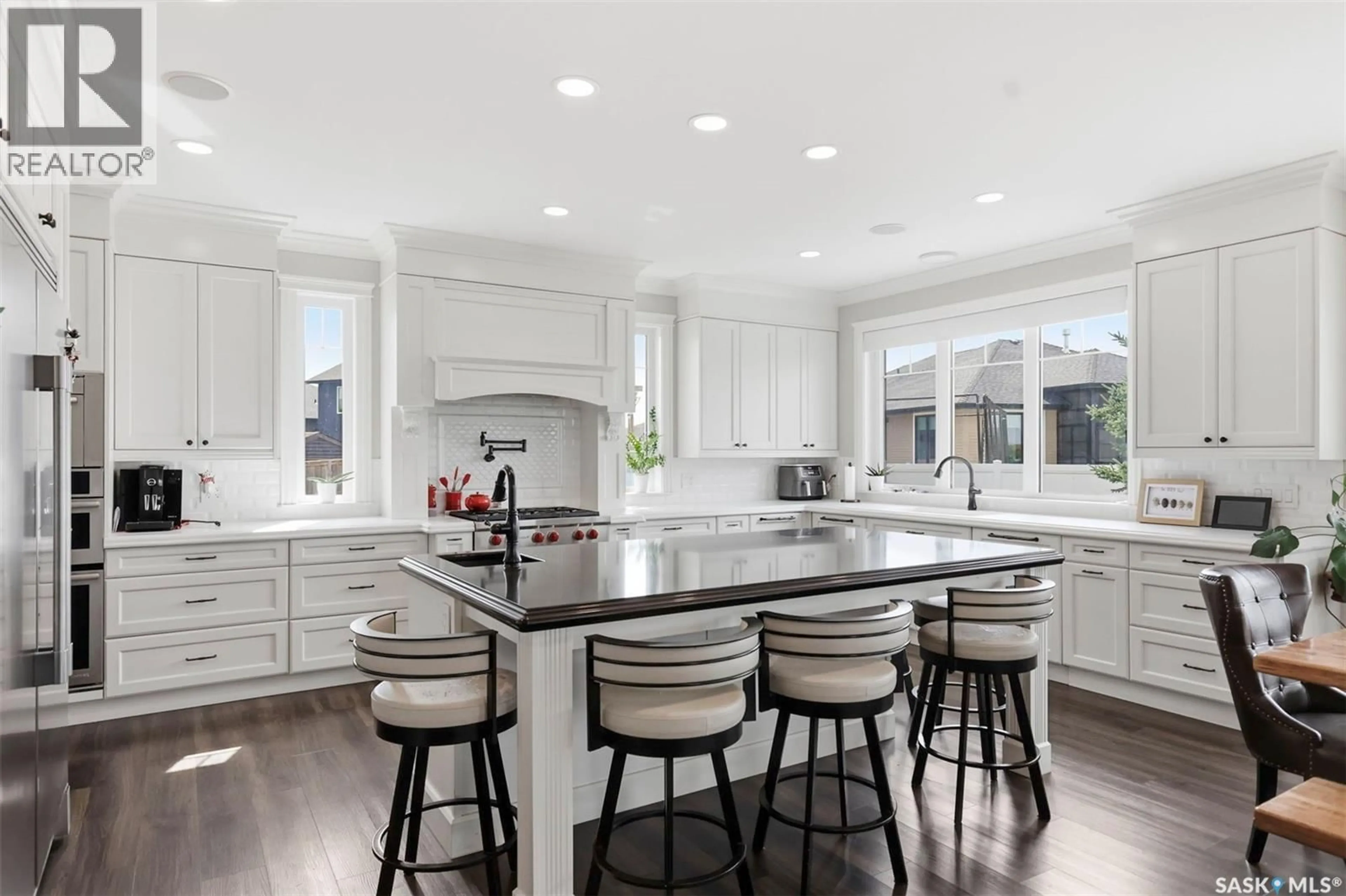 Contemporary kitchen, ceramic/tile floor for 419 SALLOUM BAY, Saskatoon Saskatchewan S7W0N1