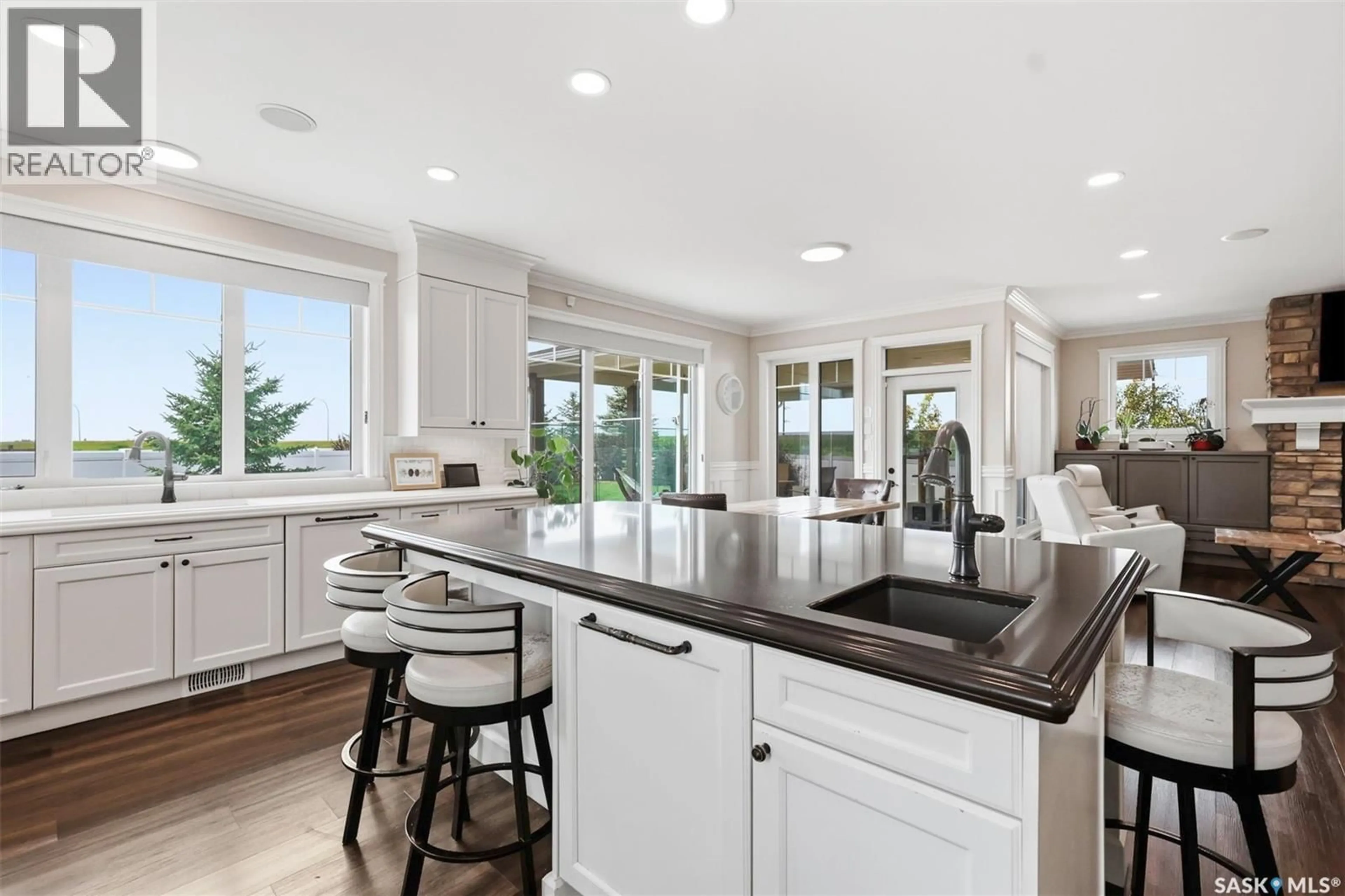 Open concept kitchen, ceramic/tile floor for 419 SALLOUM BAY, Saskatoon Saskatchewan S7W0N1