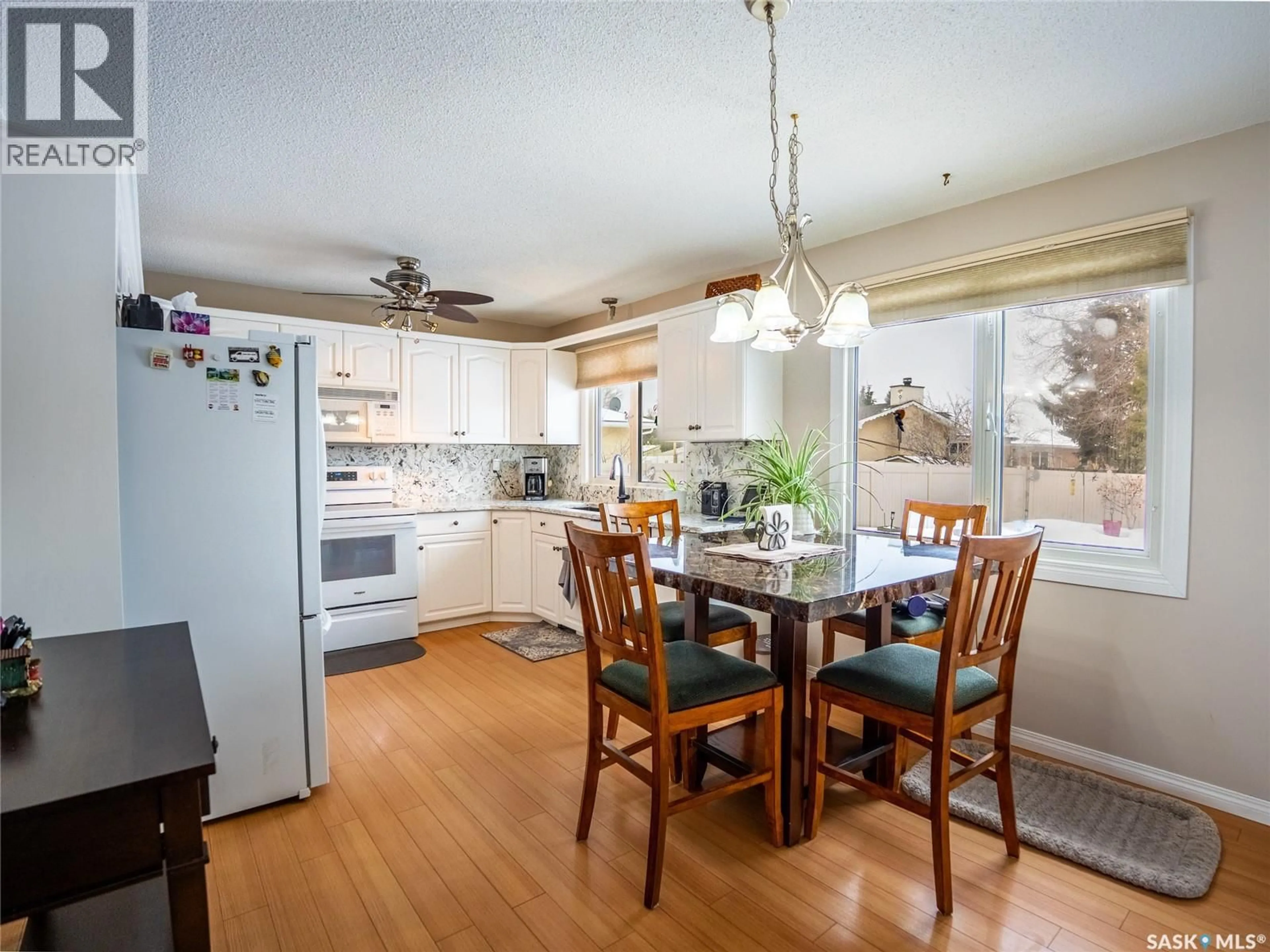 Unknown for 15 DICKINSON CRESCENT, Regina Saskatchewan S4R7K6