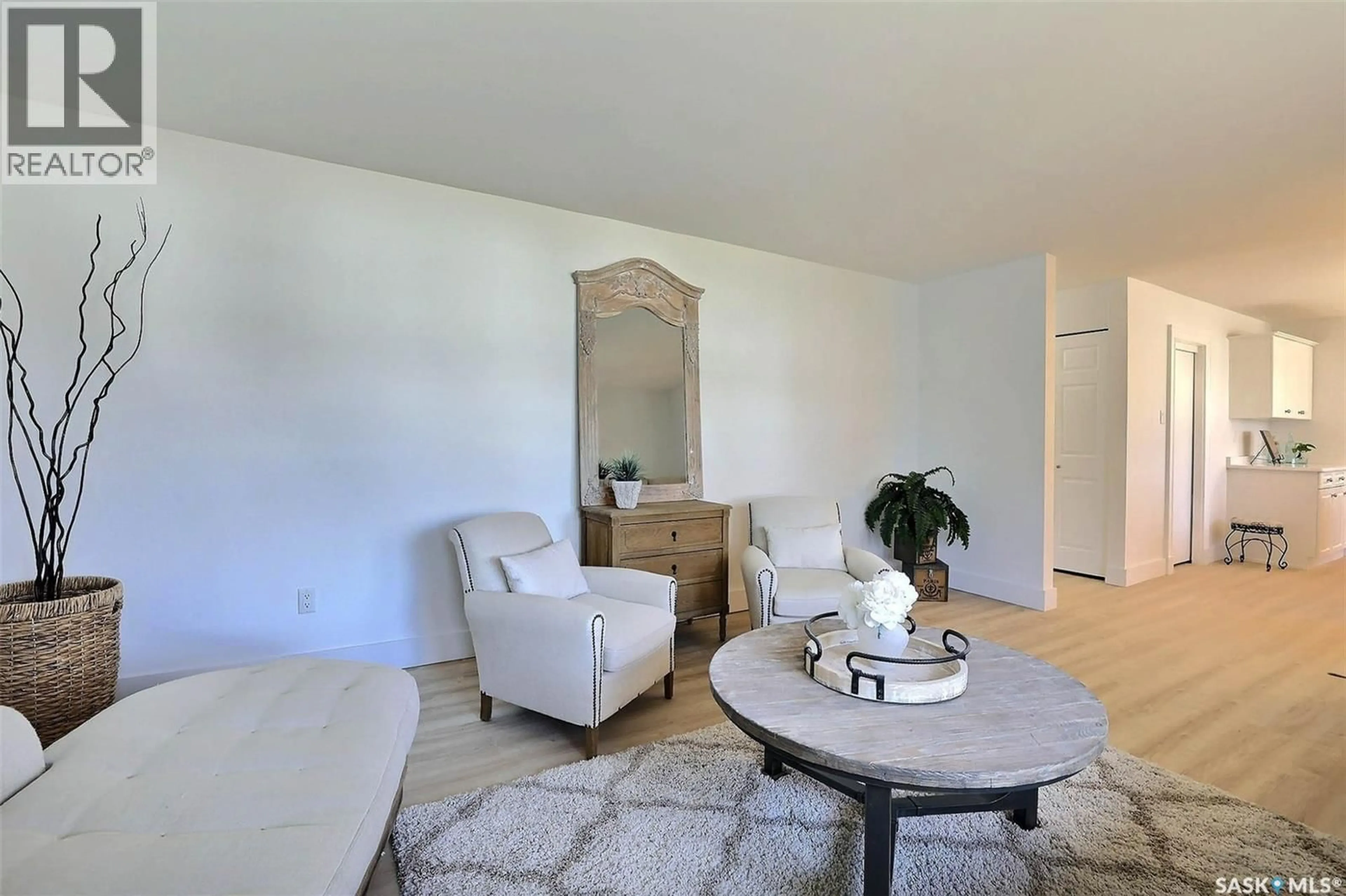 Living room with furniture, unknown for 1409 SHANNON ROAD, Regina Saskatchewan S4S5L4