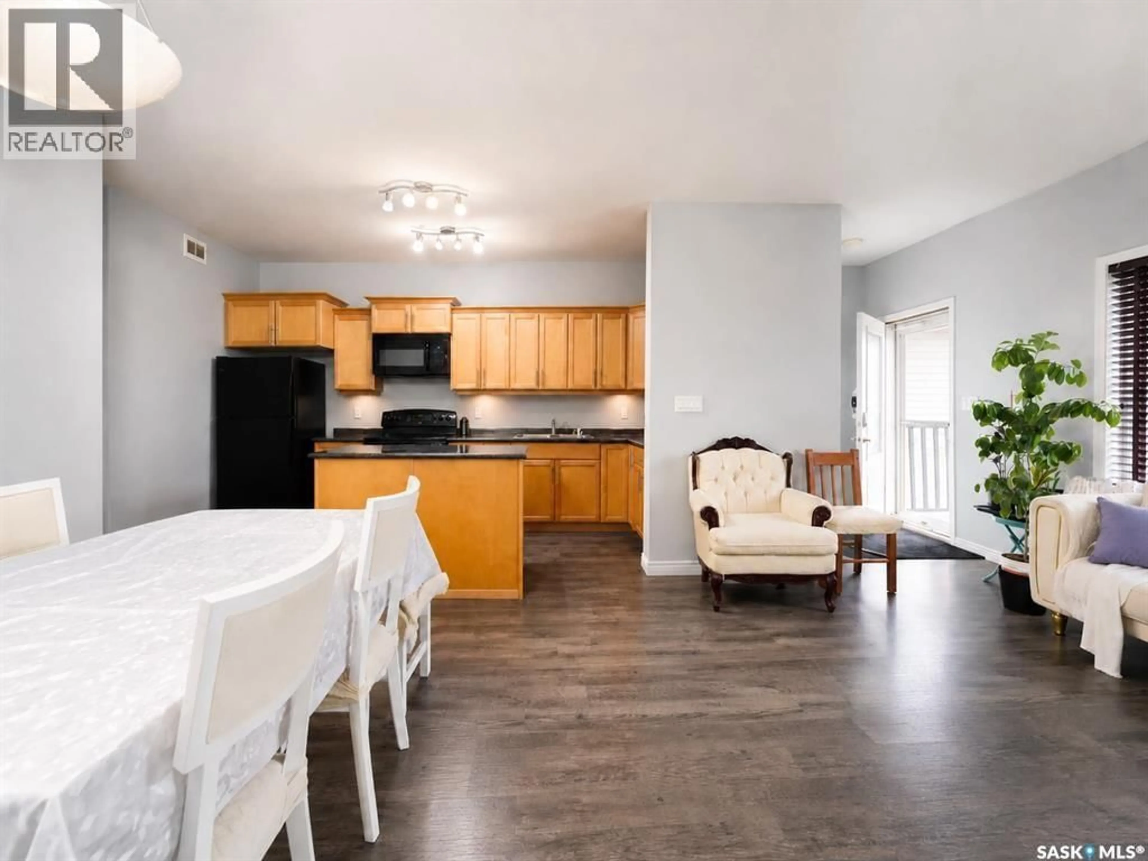Open concept kitchen, unknown for 4801 JAMES HILL ROAD, Regina Saskatchewan S4W0C6