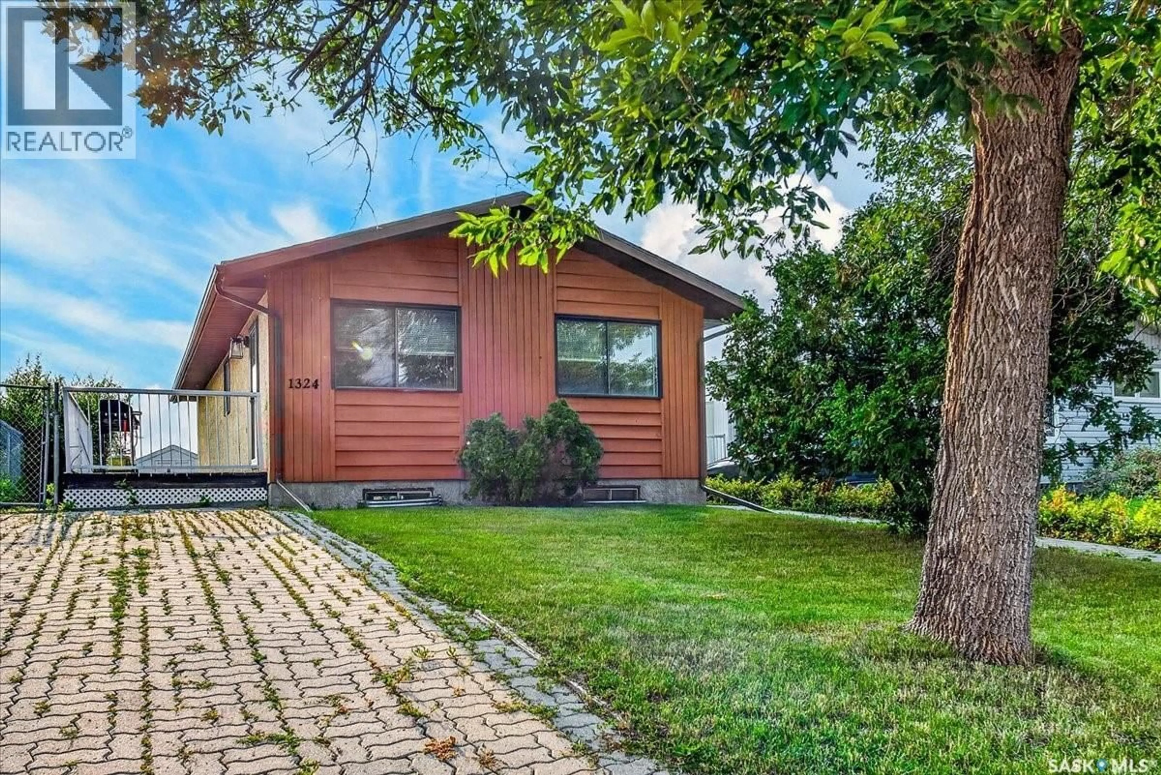 Unknown for 1324 COURTNEY STREET, Regina Saskatchewan S4T7S1