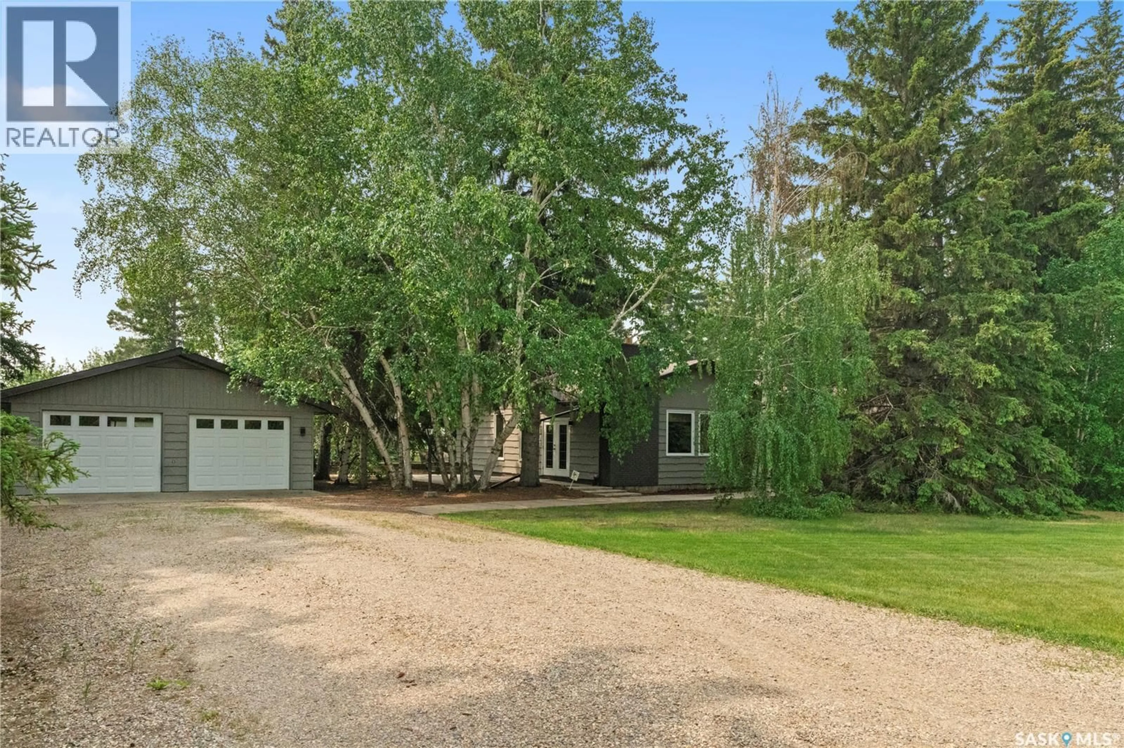 A pic from outside/outdoor area/front of a property/back of a property/a pic from drone, unknown for 706 2ND AVENUE, Borden Saskatchewan S0K0N0