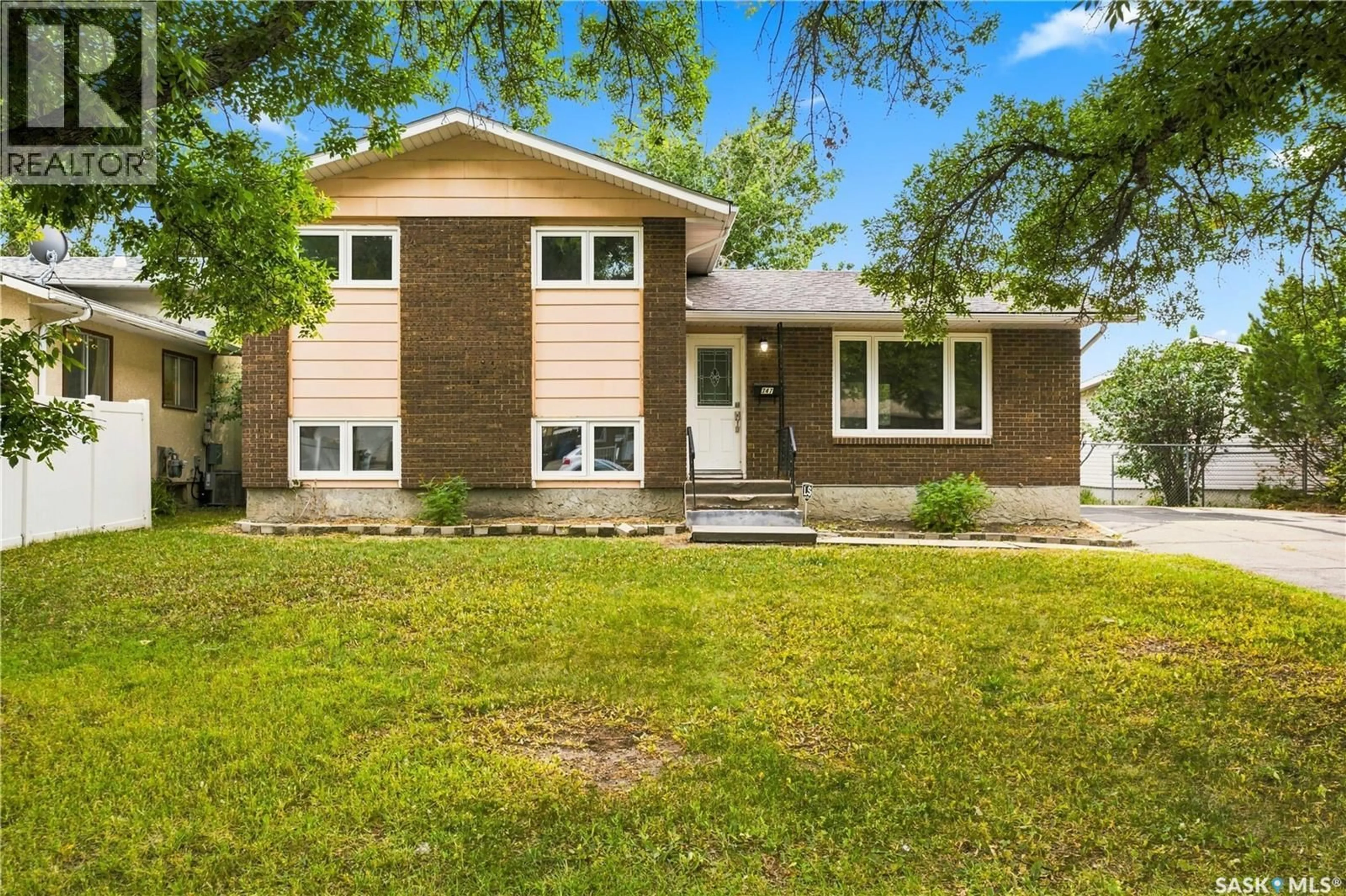 Home with vinyl exterior material, street for 347 TRUDELLE CRESCENT, Regina Saskatchewan S4T6X1