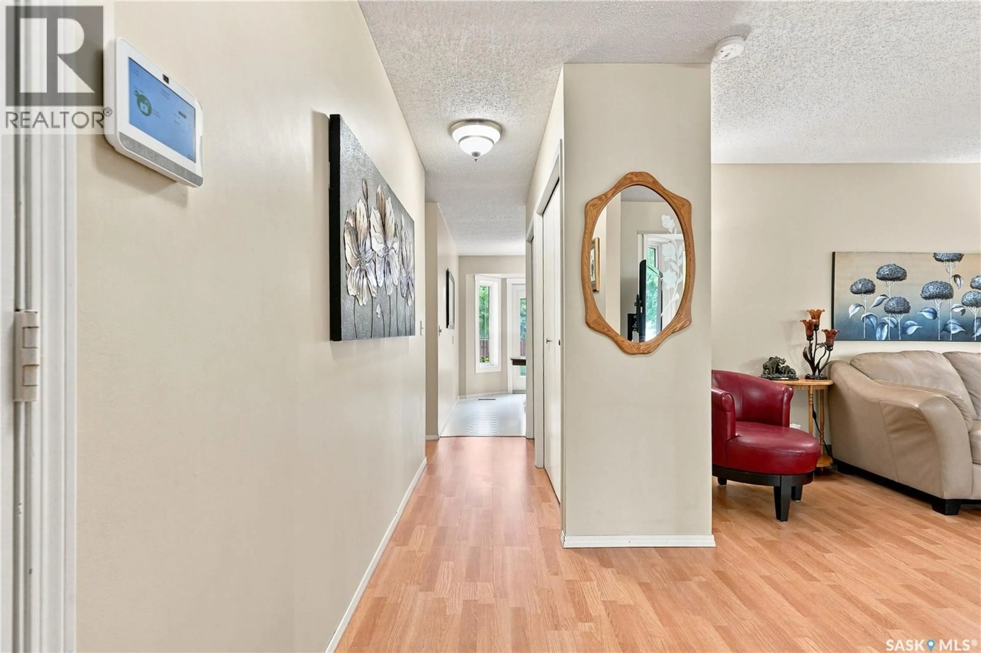 Indoor entryway for 619 ADDIE CRESCENT, Saskatoon Saskatchewan S7N3K6