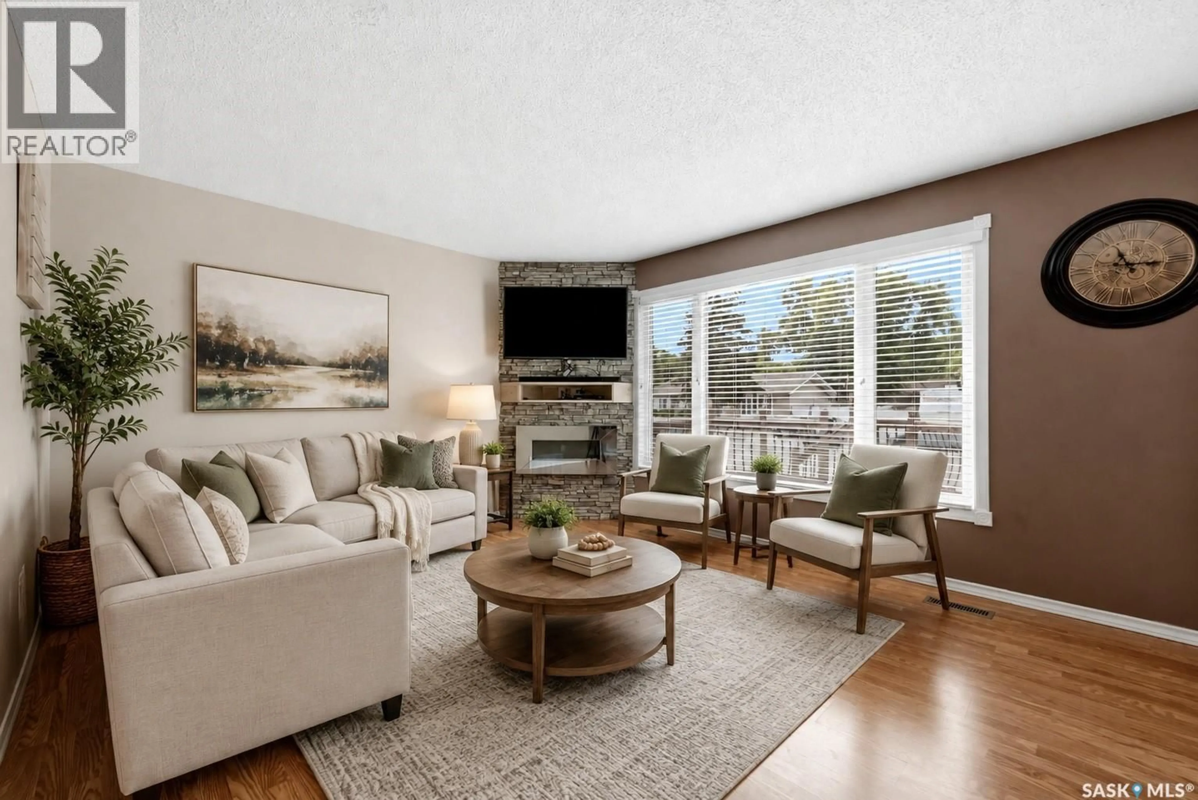 Living room with furniture, unknown for 2518 7TH AVENUE, Regina Saskatchewan S4N5T4