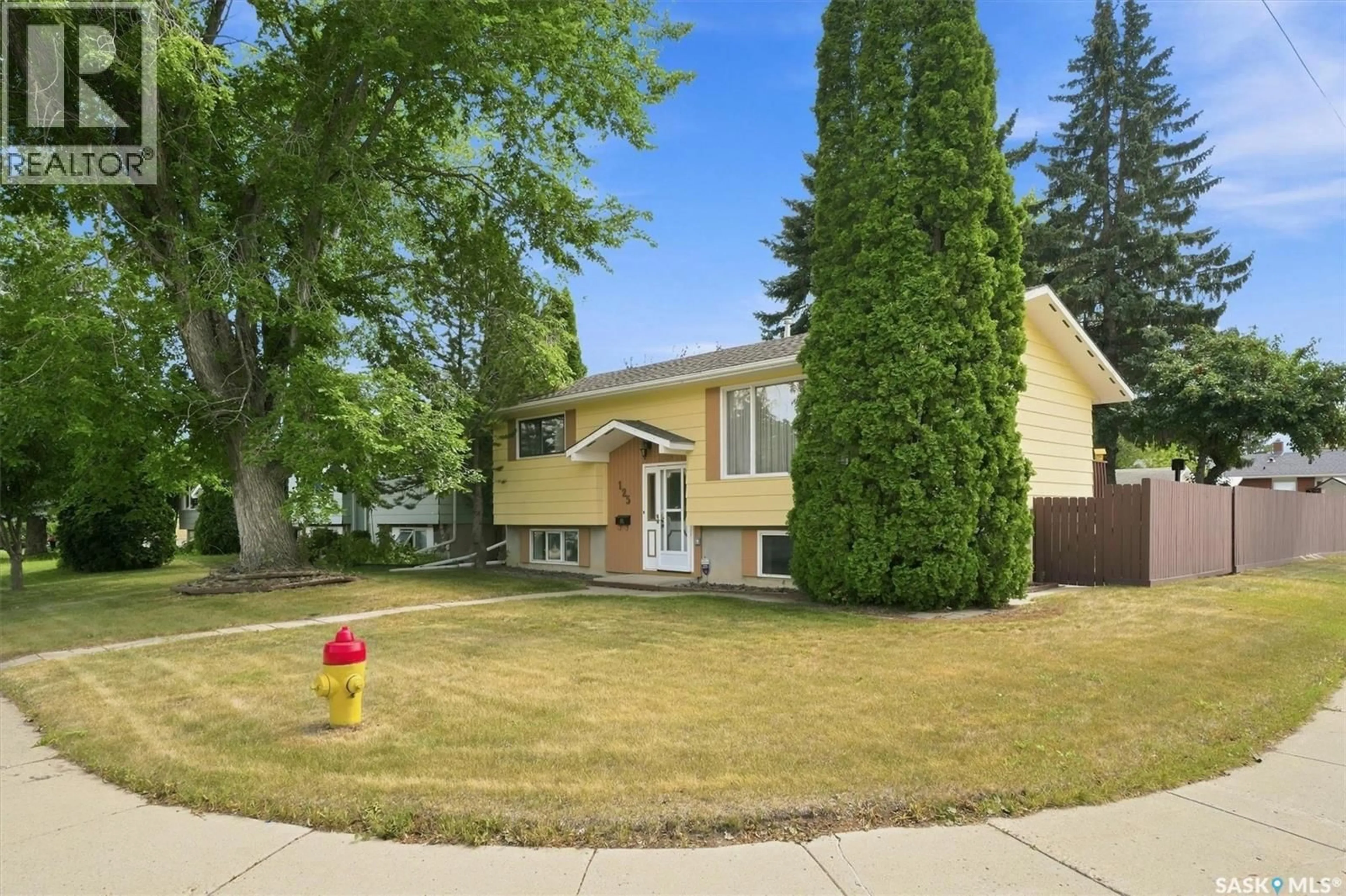 Unknown for 125 ARNASON CRESCENT, Saskatoon Saskatchewan S7H4M7