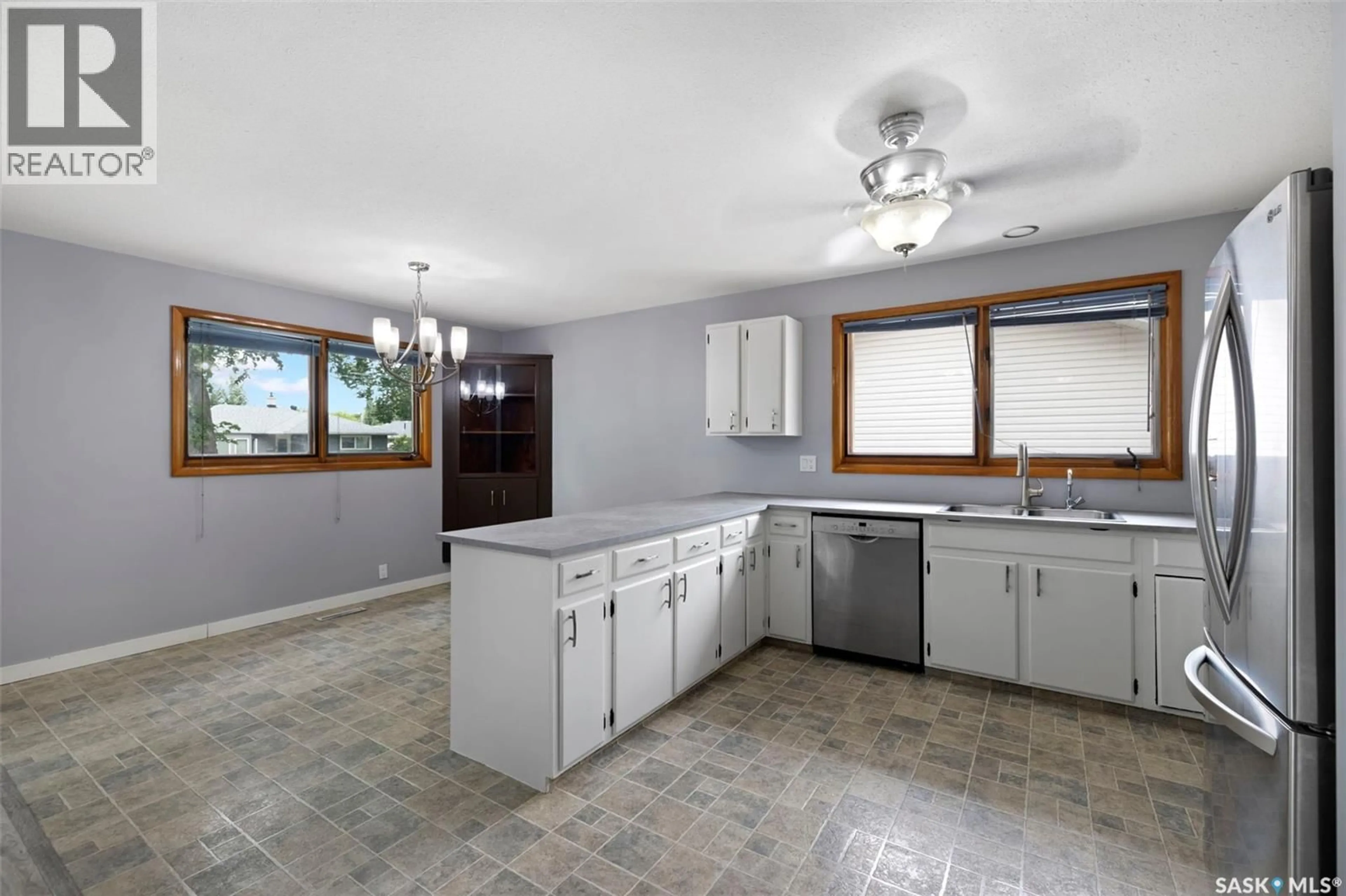 Open concept kitchen, ceramic/tile floor for 336 TORONTO STREET, Regina Saskatchewan S4R2T8