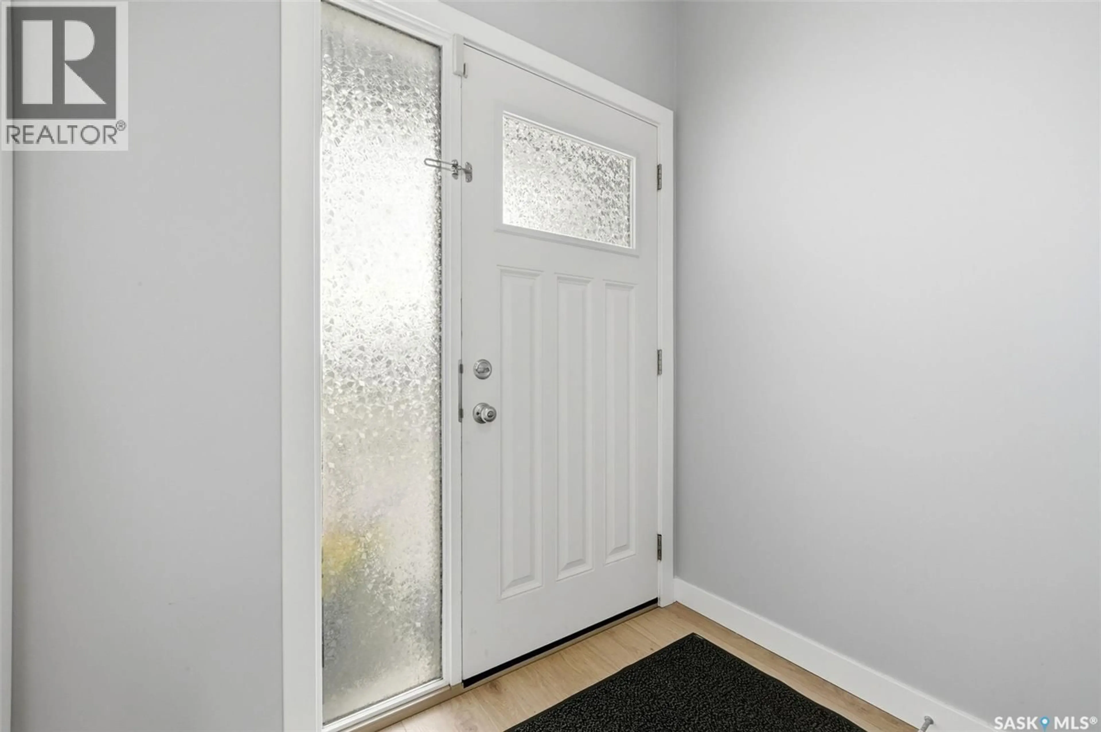 Indoor entryway for 20 - 5301 BEACON DRIVE, Regina Saskatchewan S4W0R6