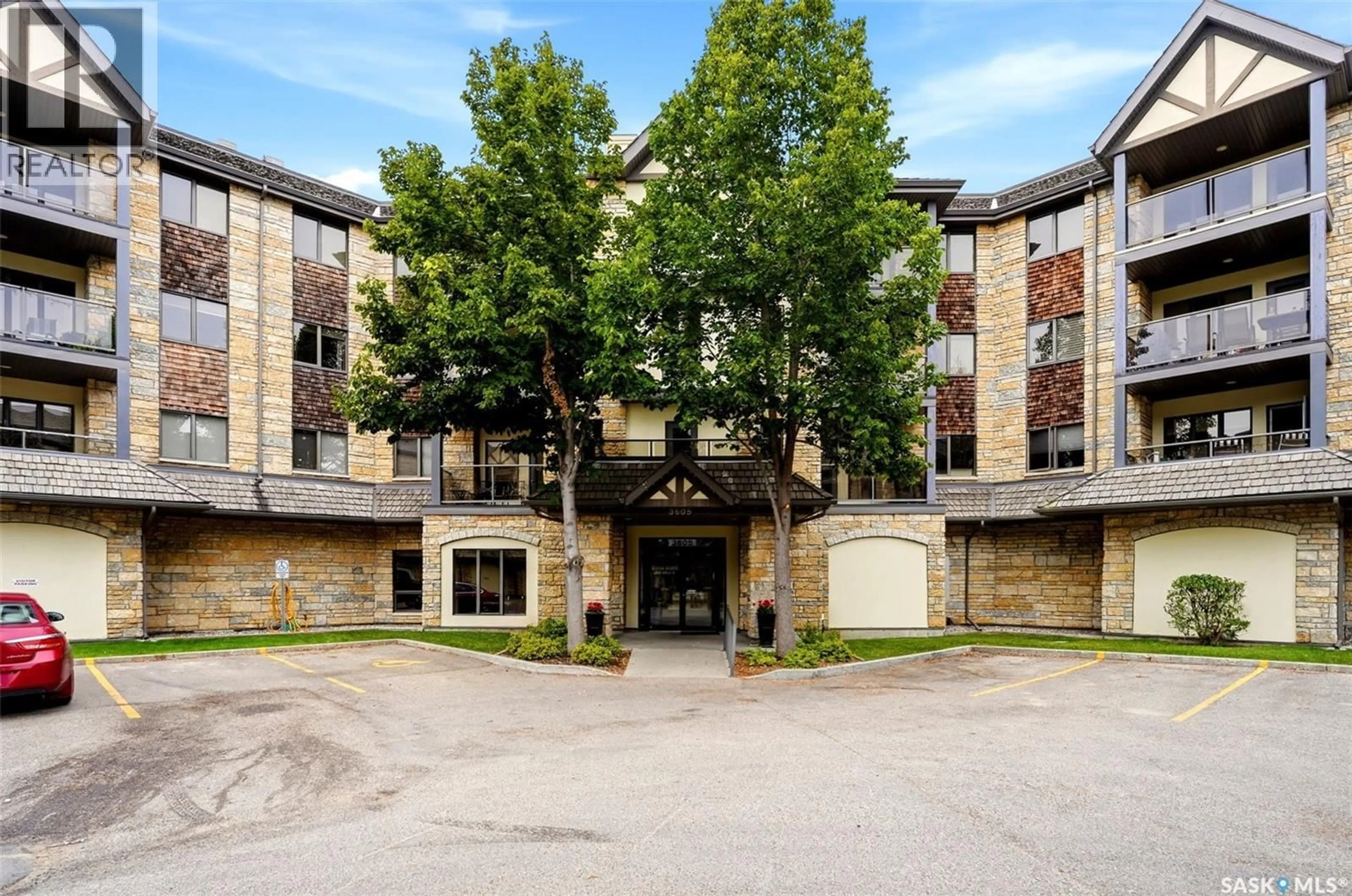 Indoor foyer for 3605 - 449 ALBERT STREET, Regina Saskatchewan S4S7L4