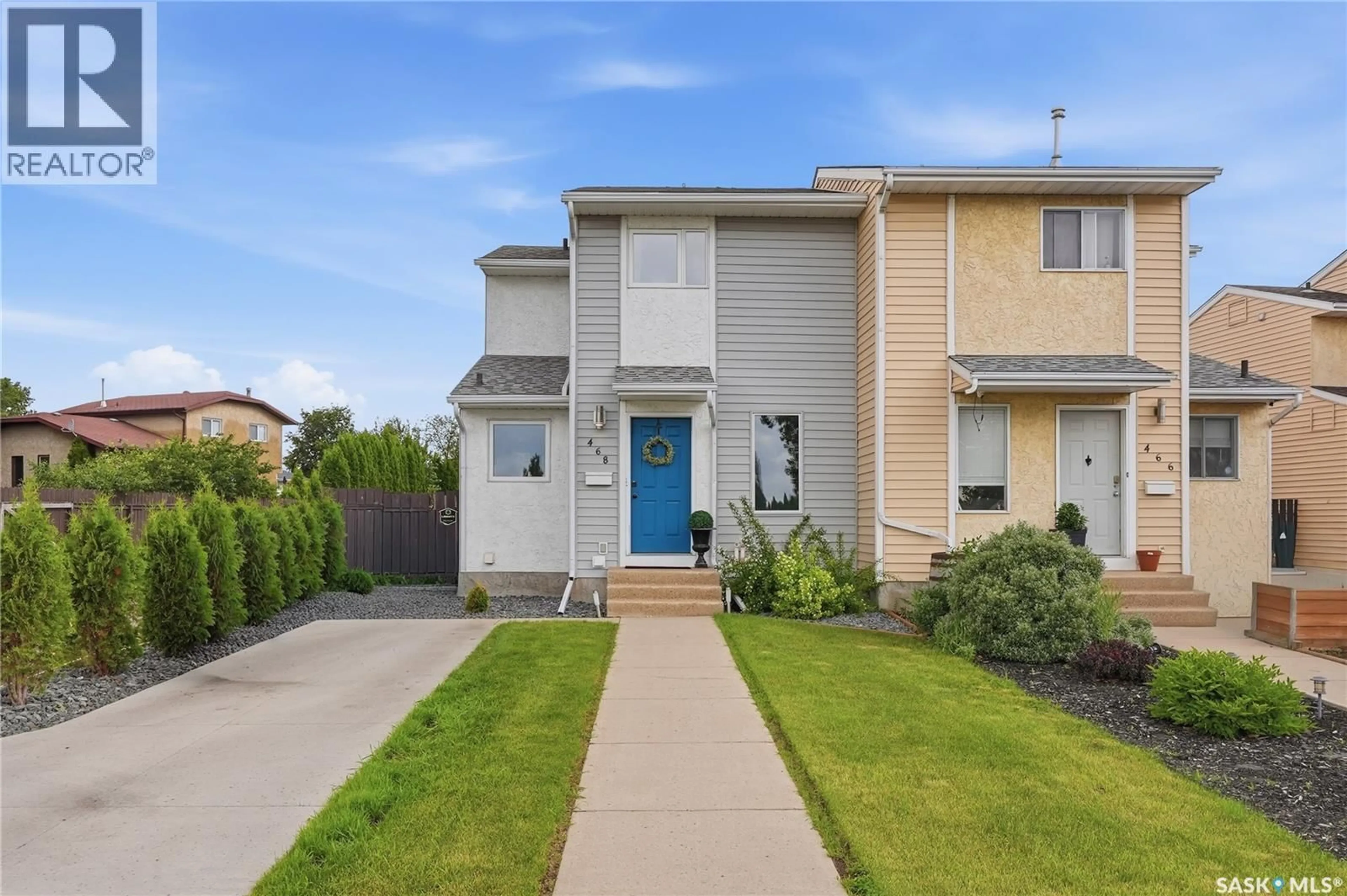 Home with vinyl exterior material, street for 468 BERINI DRIVE, Saskatoon Saskatchewan S7N3N6
