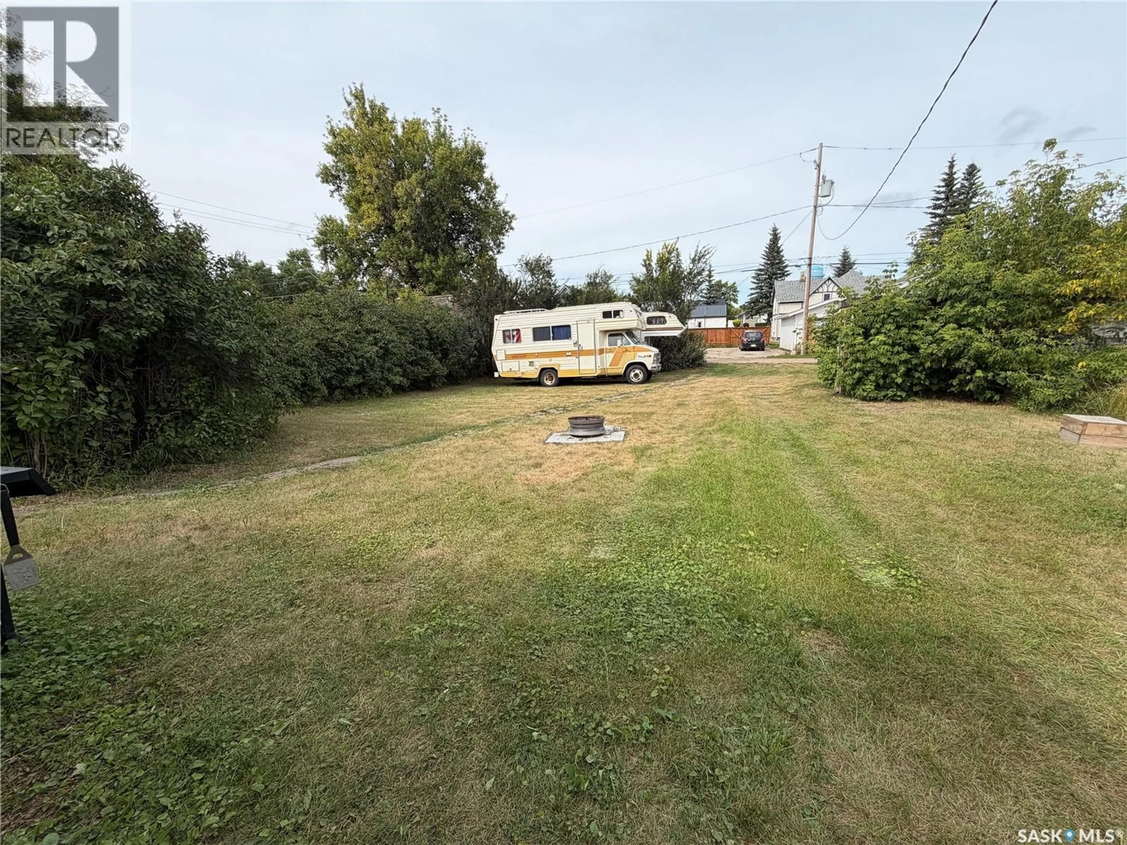 A pic from outside/outdoor area/front of a property/back of a property/a pic from drone, unknown for 312 7TH AVENUE, Melville Saskatchewan S0A2P0