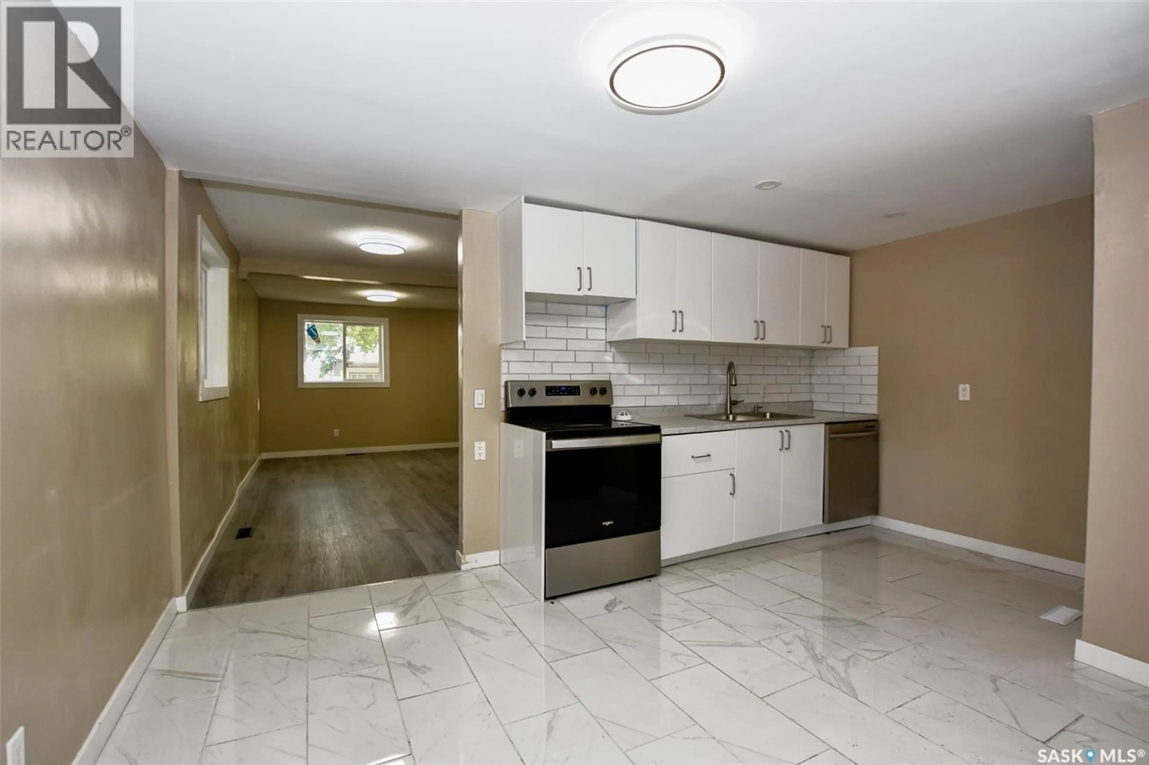 Standard kitchen, ceramic/tile floor for 1626 19TH STREET, Saskatoon Saskatchewan S7M1C6