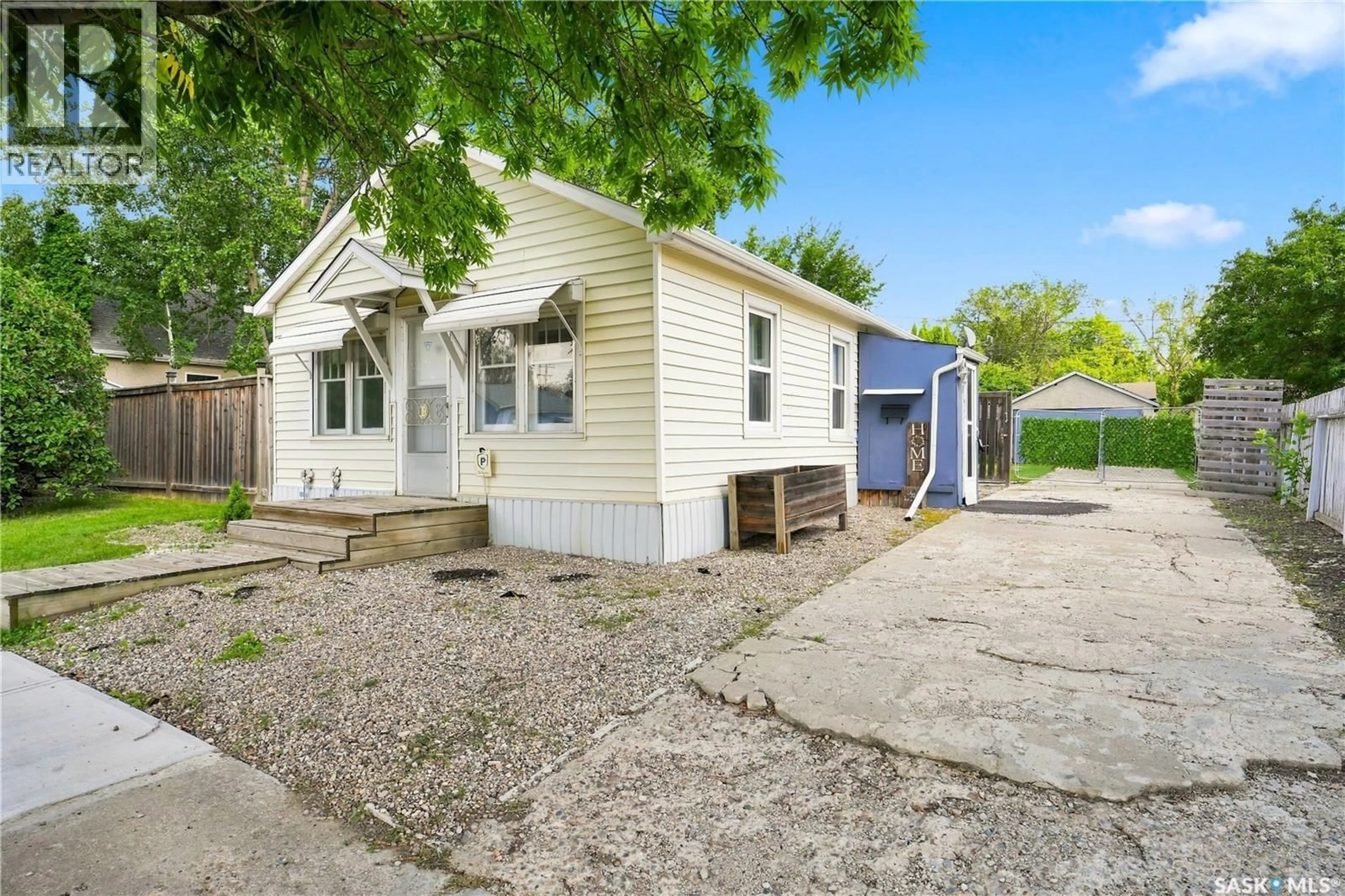 Unknown for 1832 101ST STREET, North Battleford Saskatchewan S9A1B1