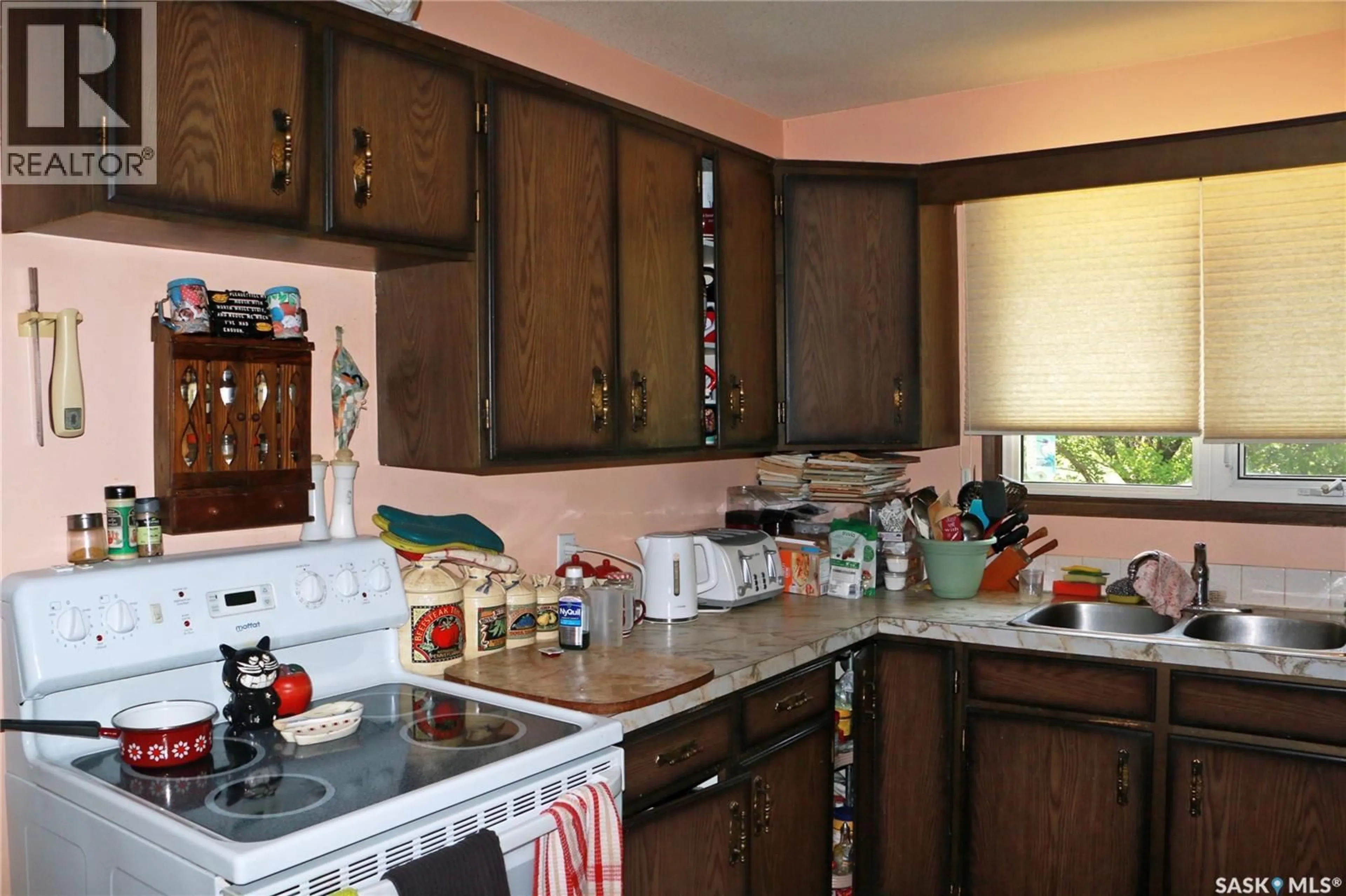 Standard kitchen, unknown for 304 ROSHER STREET, Colonsay Saskatchewan S0K0Z0