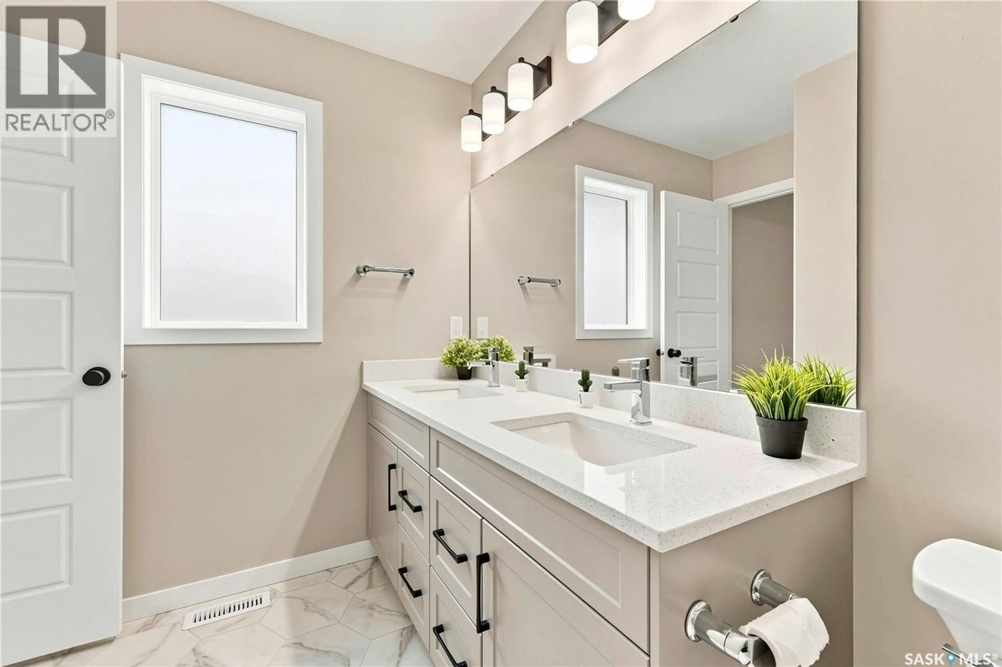 Contemporary bathroom, ceramic/tile floor for 8718 WHEAT CRESCENT, Regina Saskatchewan S4Y0H4