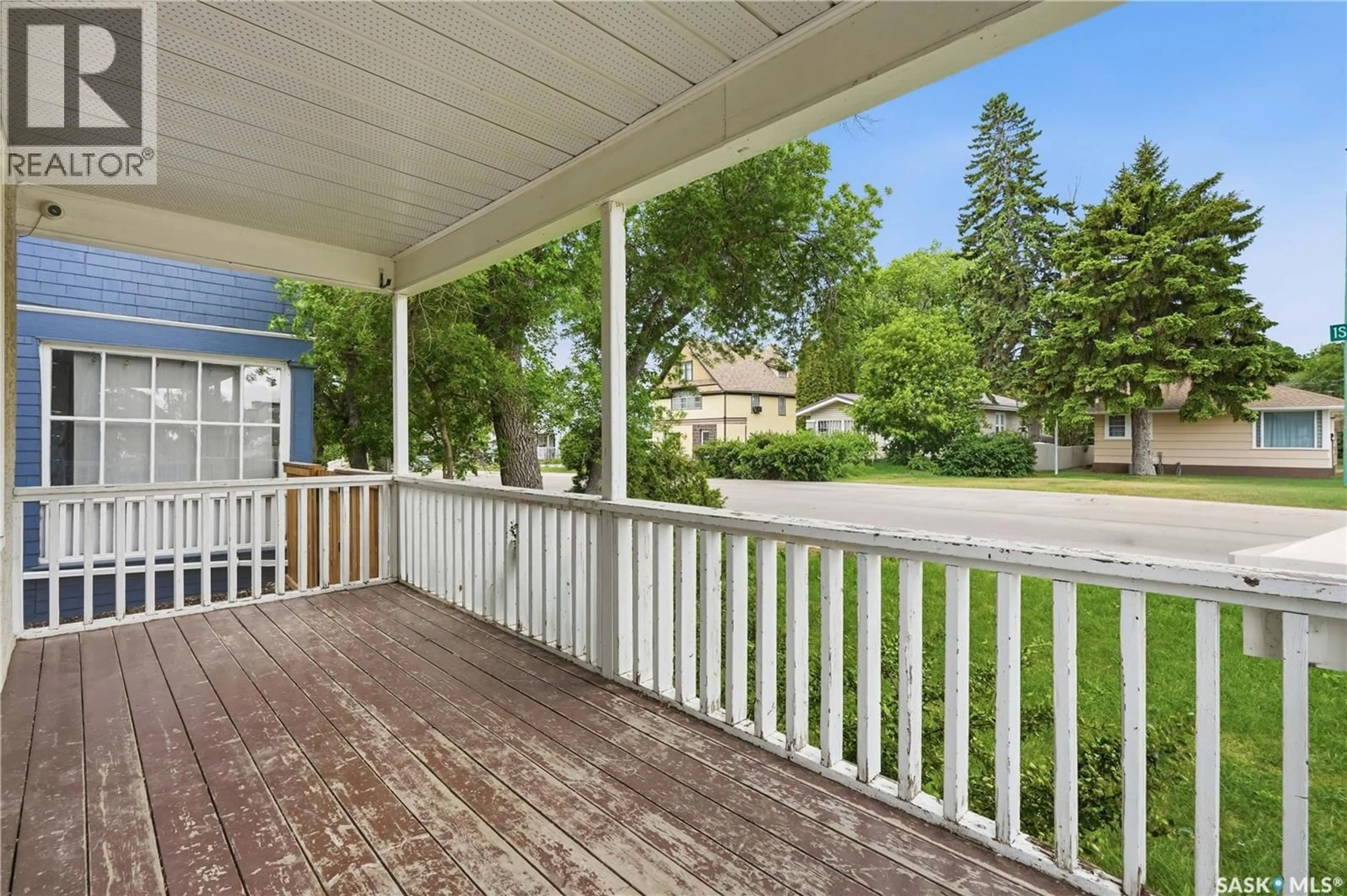 Patio, street for 1191 1ST AVENUE, Moose Jaw Saskatchewan S6H1A2
