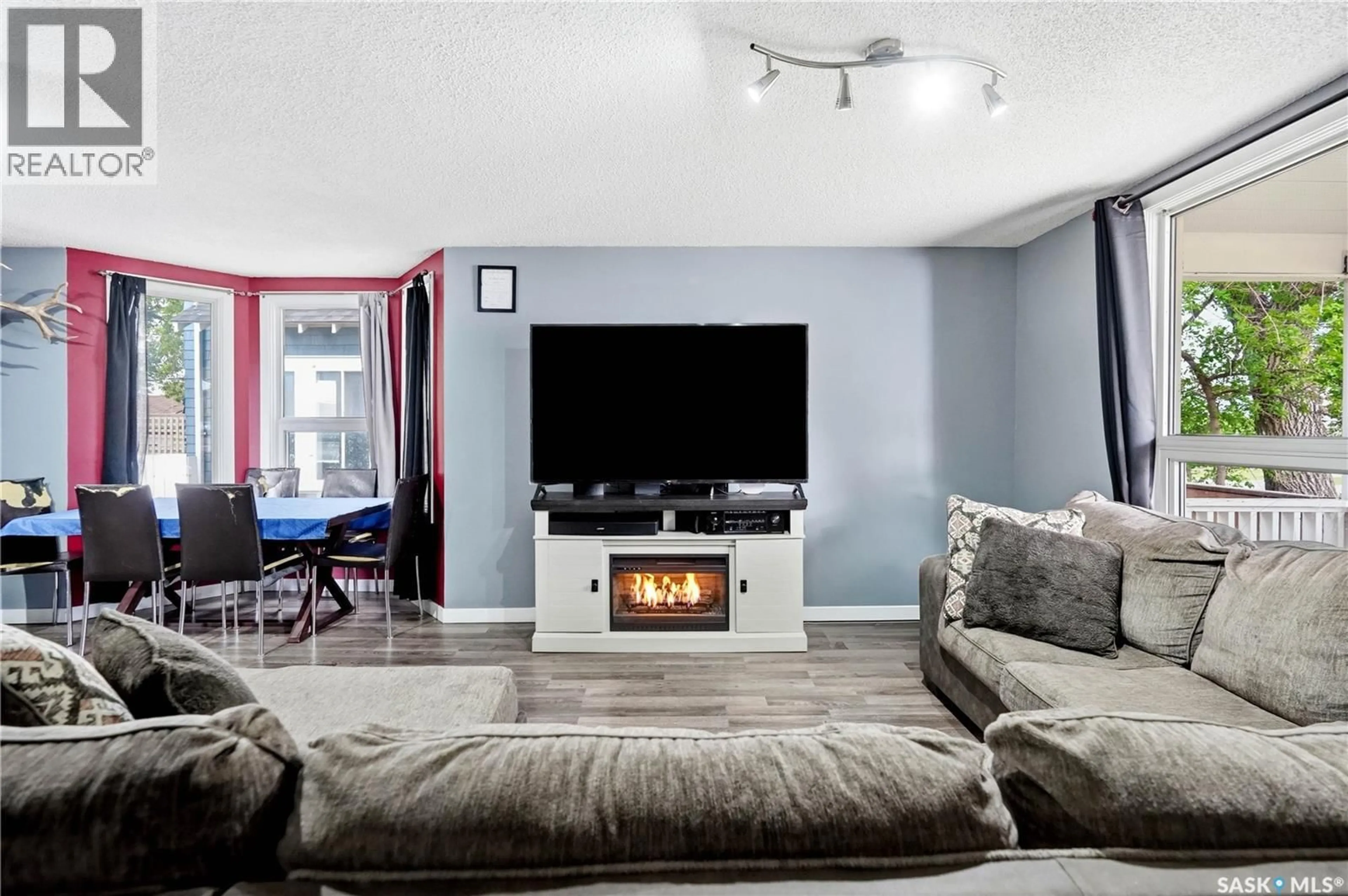 Living room with furniture, unknown for 1191 1ST AVENUE, Moose Jaw Saskatchewan S6H1A2
