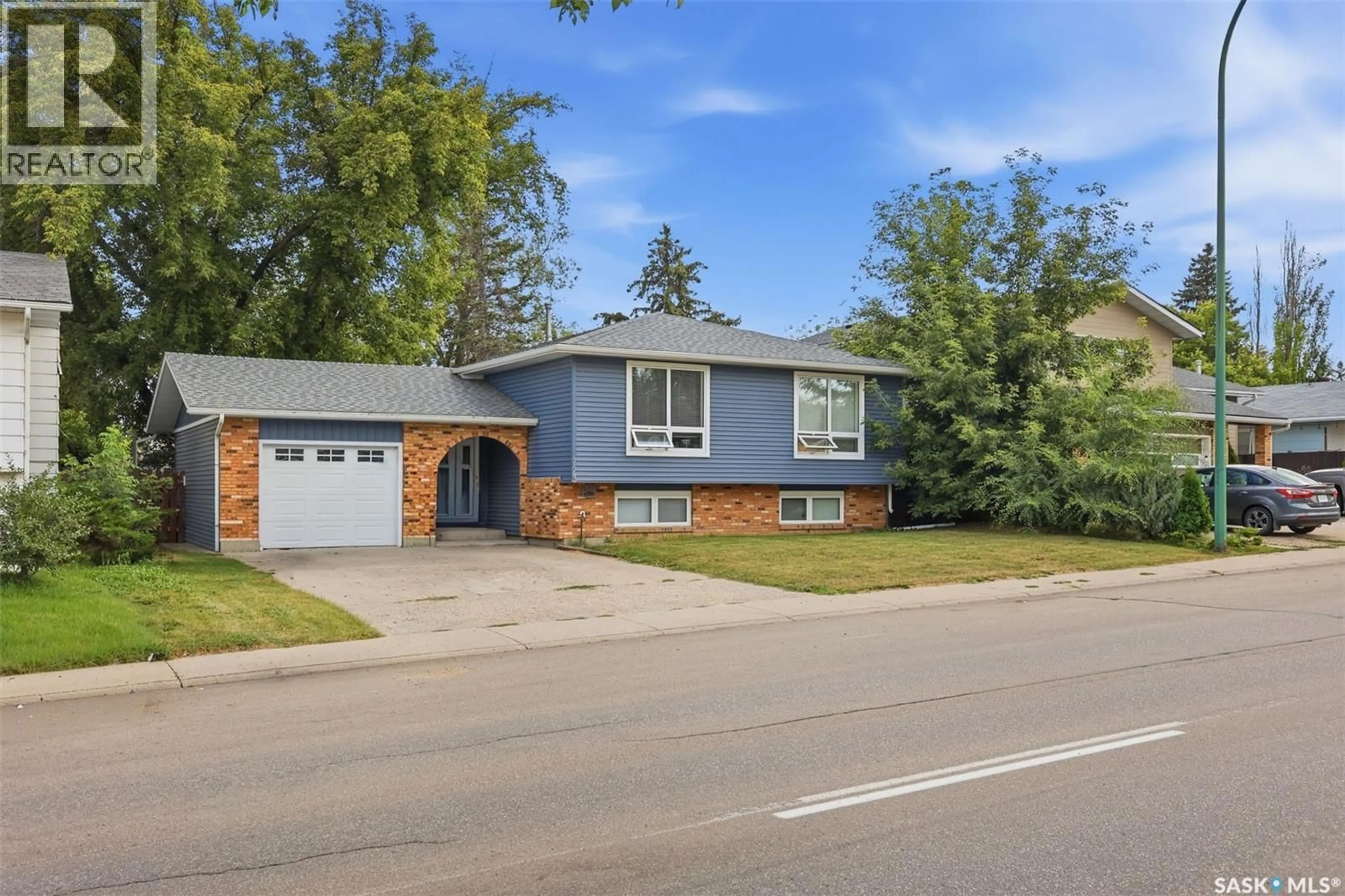 Unknown for 723 LENORE DRIVE, Saskatoon Saskatchewan S7K5G8