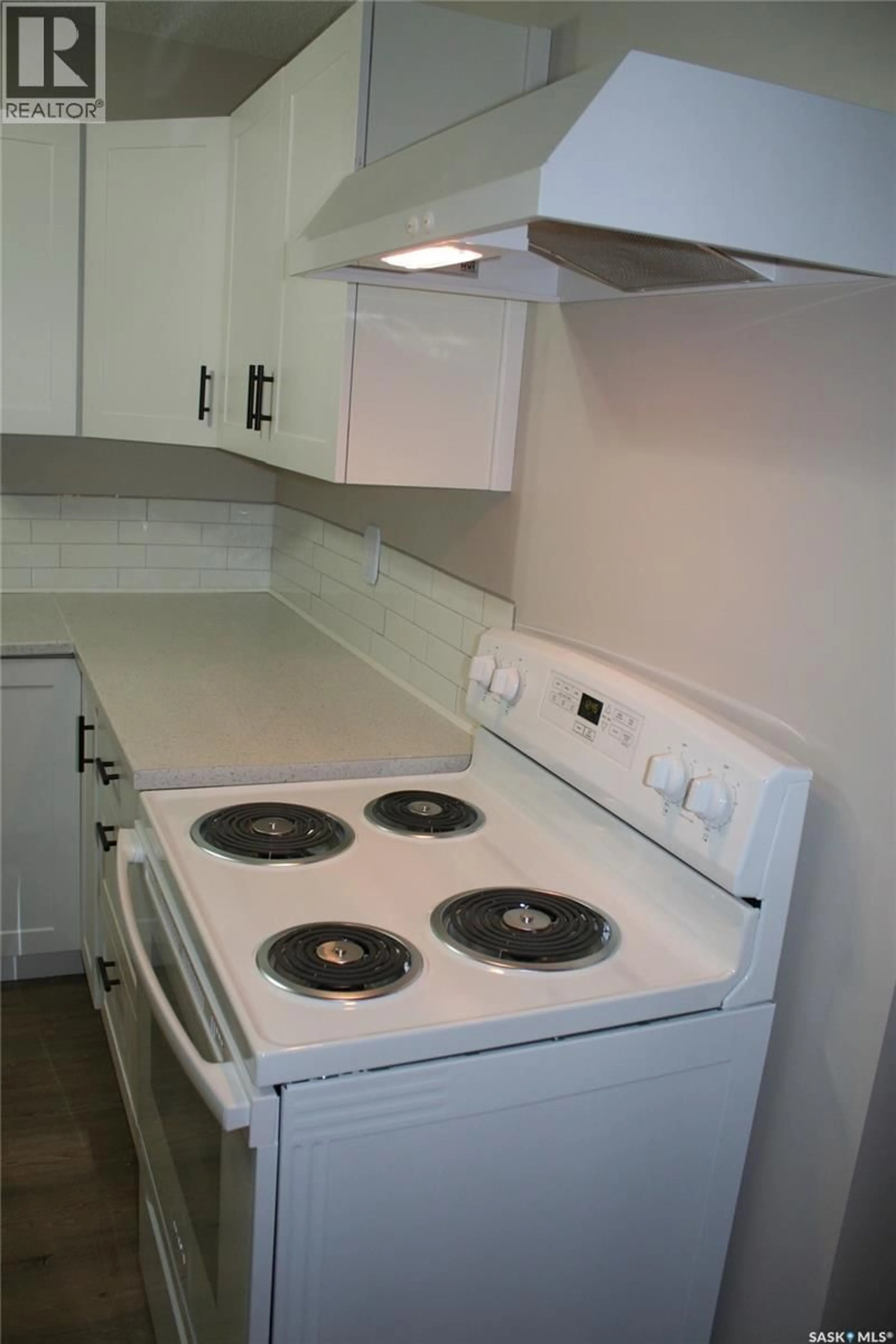 Standard kitchen, unknown for 6 - 4505 RAE STREET, Regina Saskatchewan S4S3B2