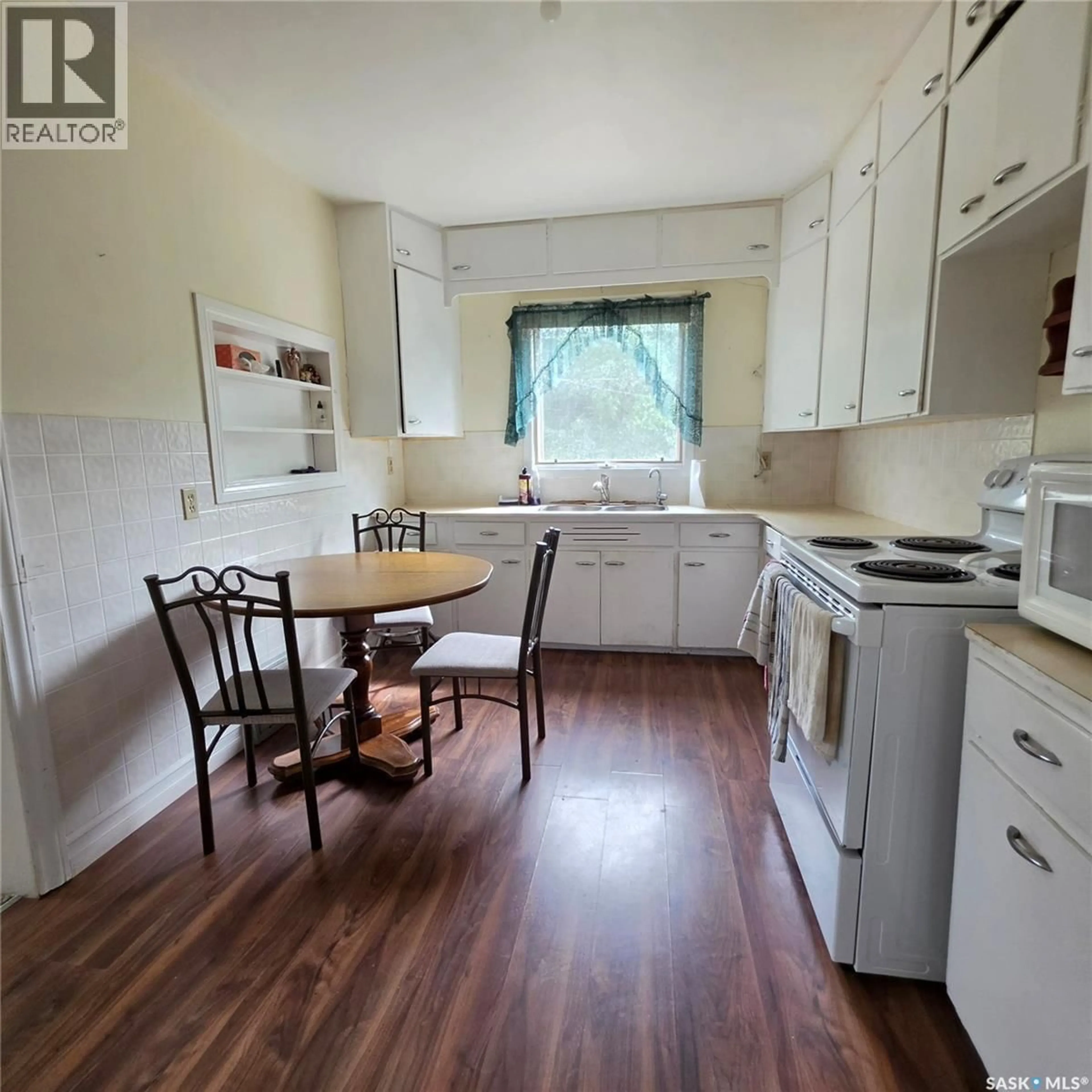 Standard kitchen, wood/laminate floor for 217 3RD STREET, Preeceville Saskatchewan S0A3B0