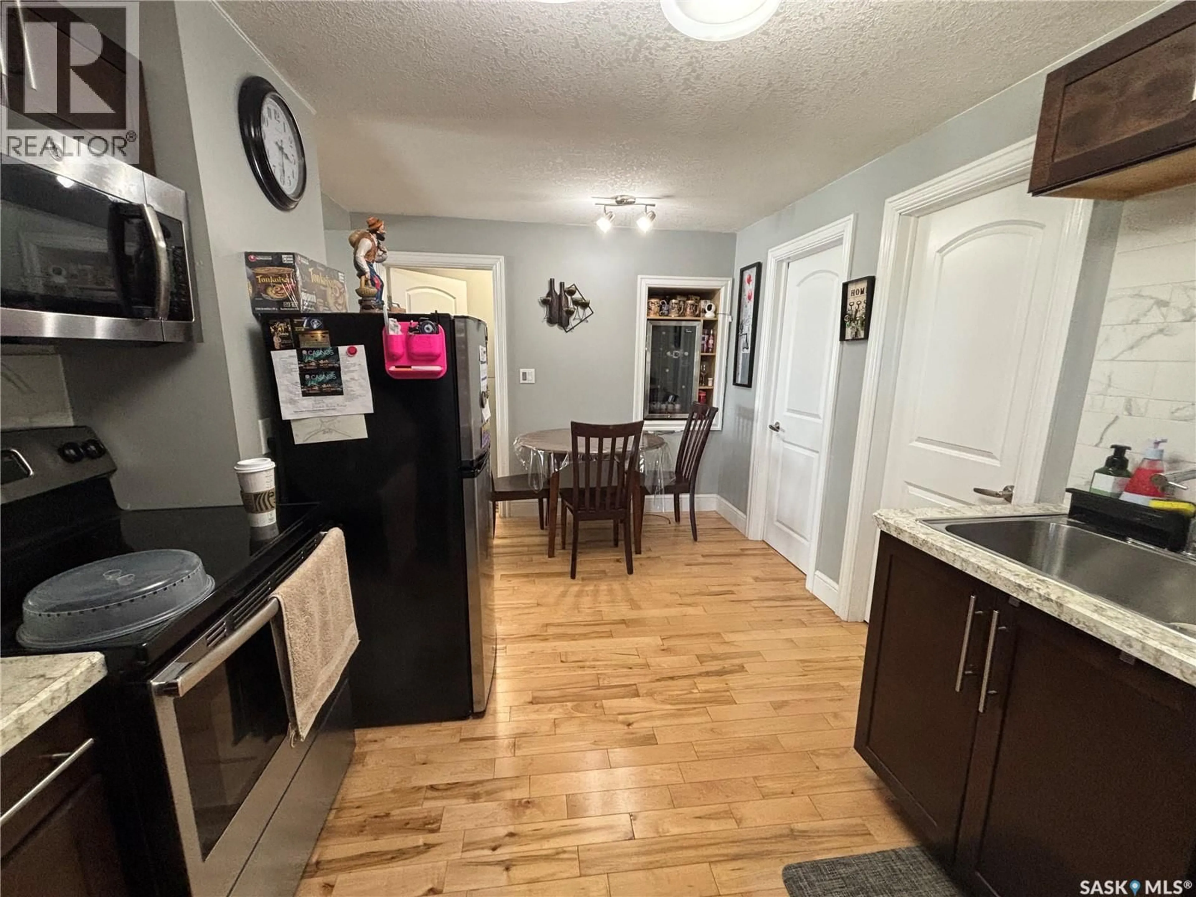A pic of a room for 421 6TH AVENUE, Prince Albert Saskatchewan S6V2J2