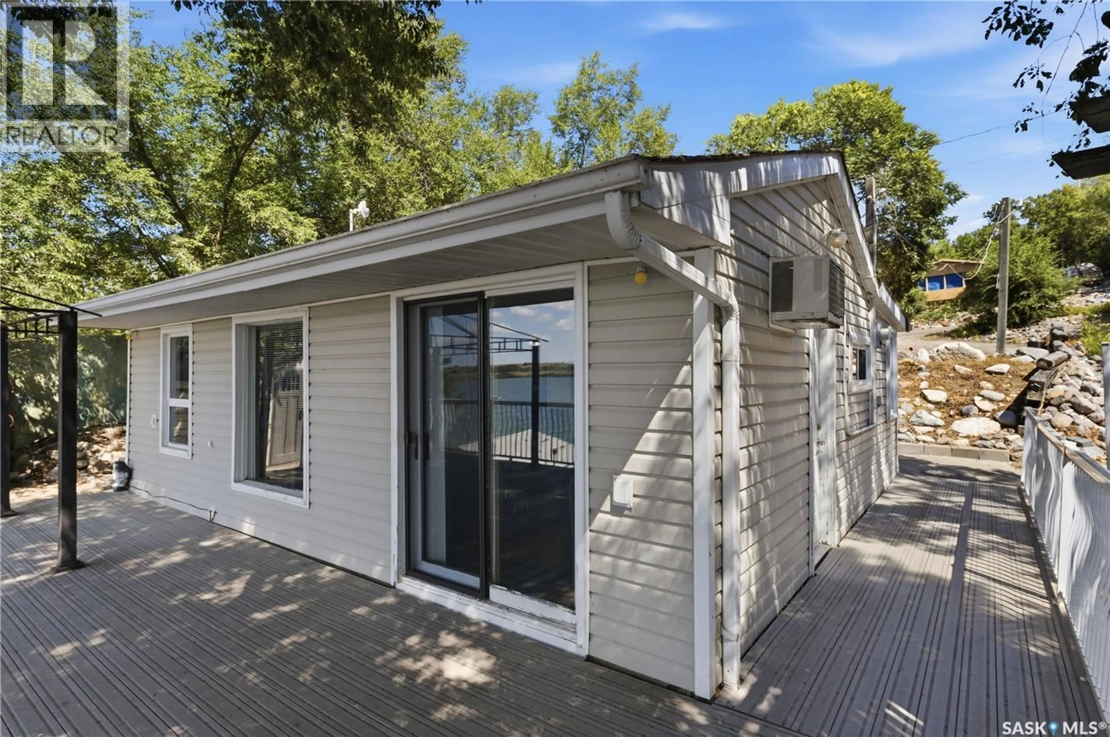 Home with vinyl exterior material, unknown for 65 PELICAN DRIVE, Pelican Pointe Saskatchewan S0G4L0