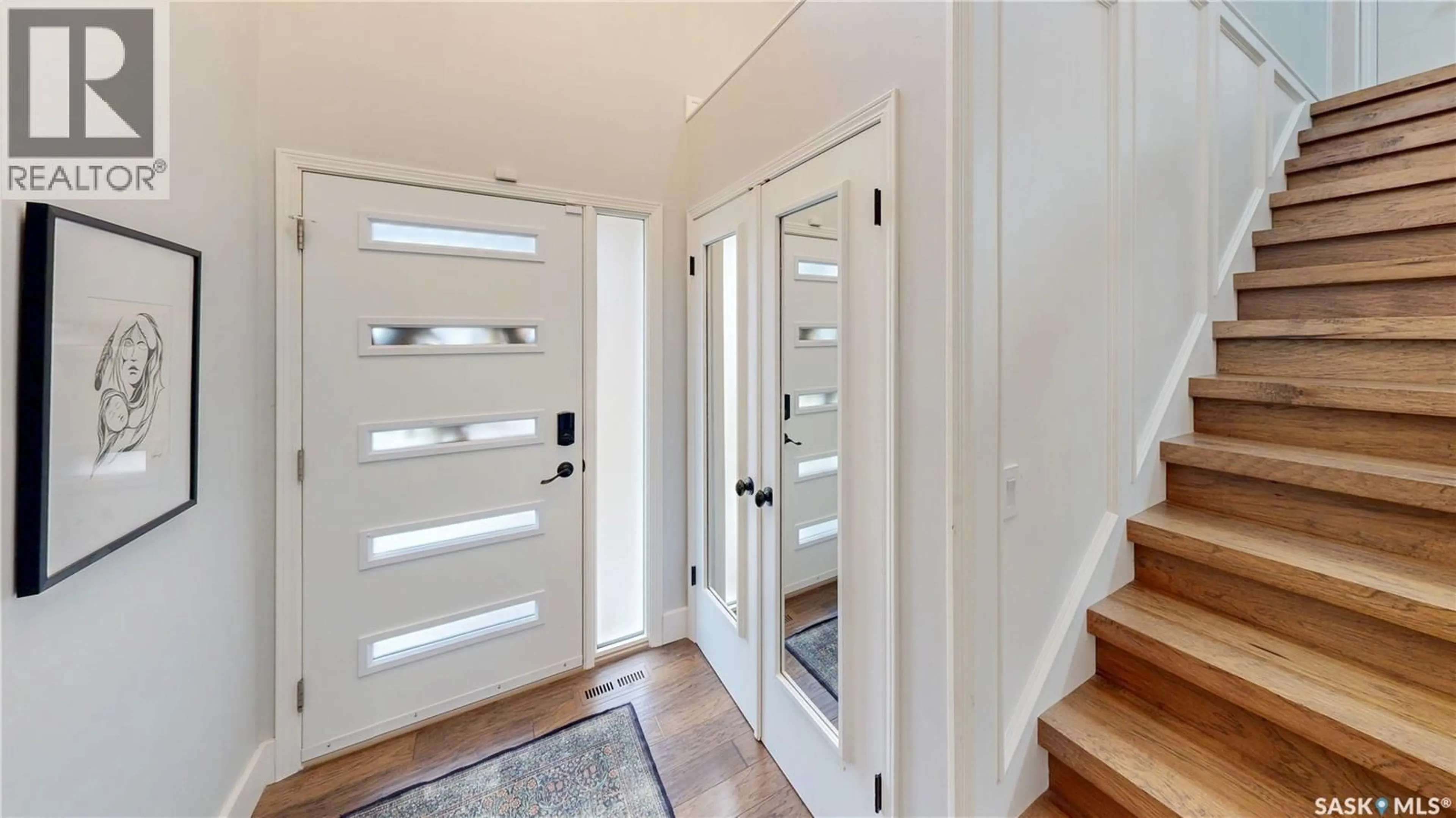 Indoor entryway for 7551 BUTLER BAY, Regina Saskatchewan S4Y1B9