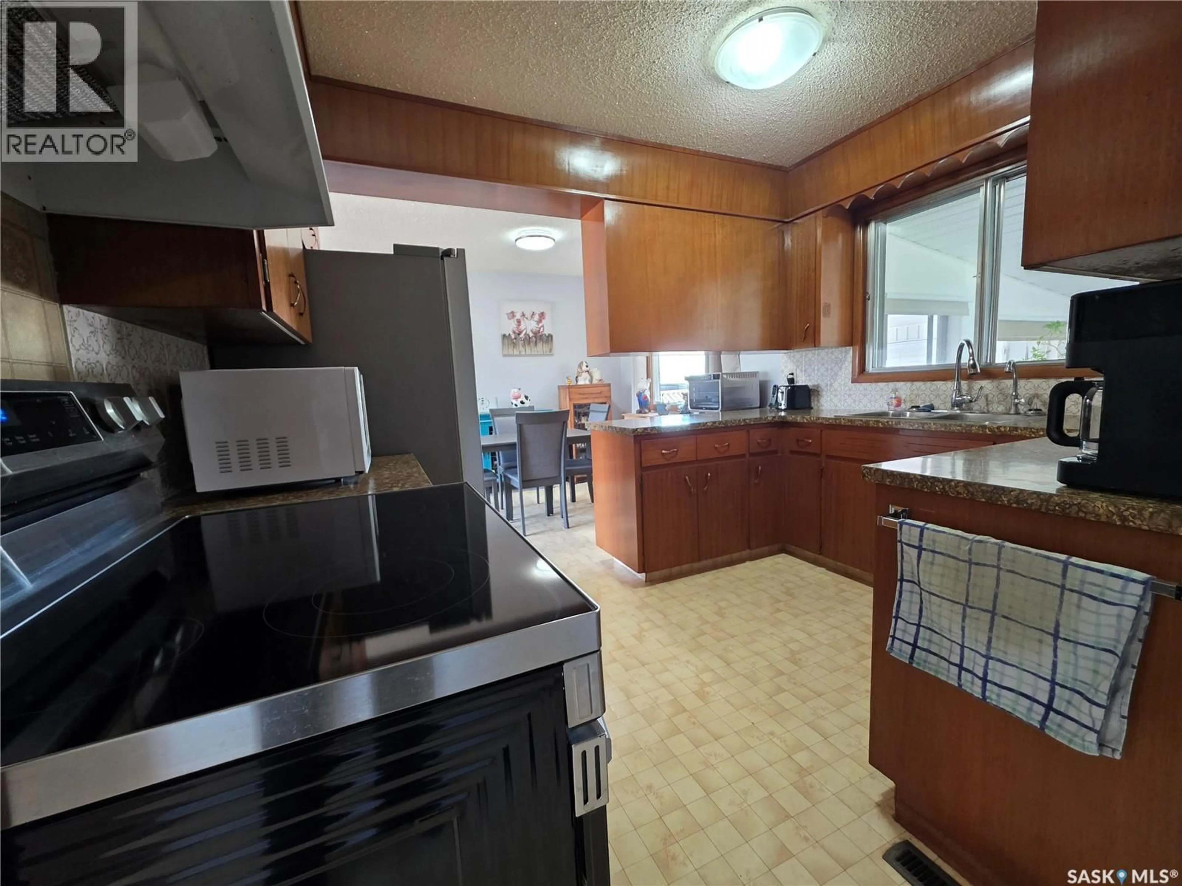 Standard kitchen, unknown for 531 2ND AVENUE, Swift Current Saskatchewan S9H3J9