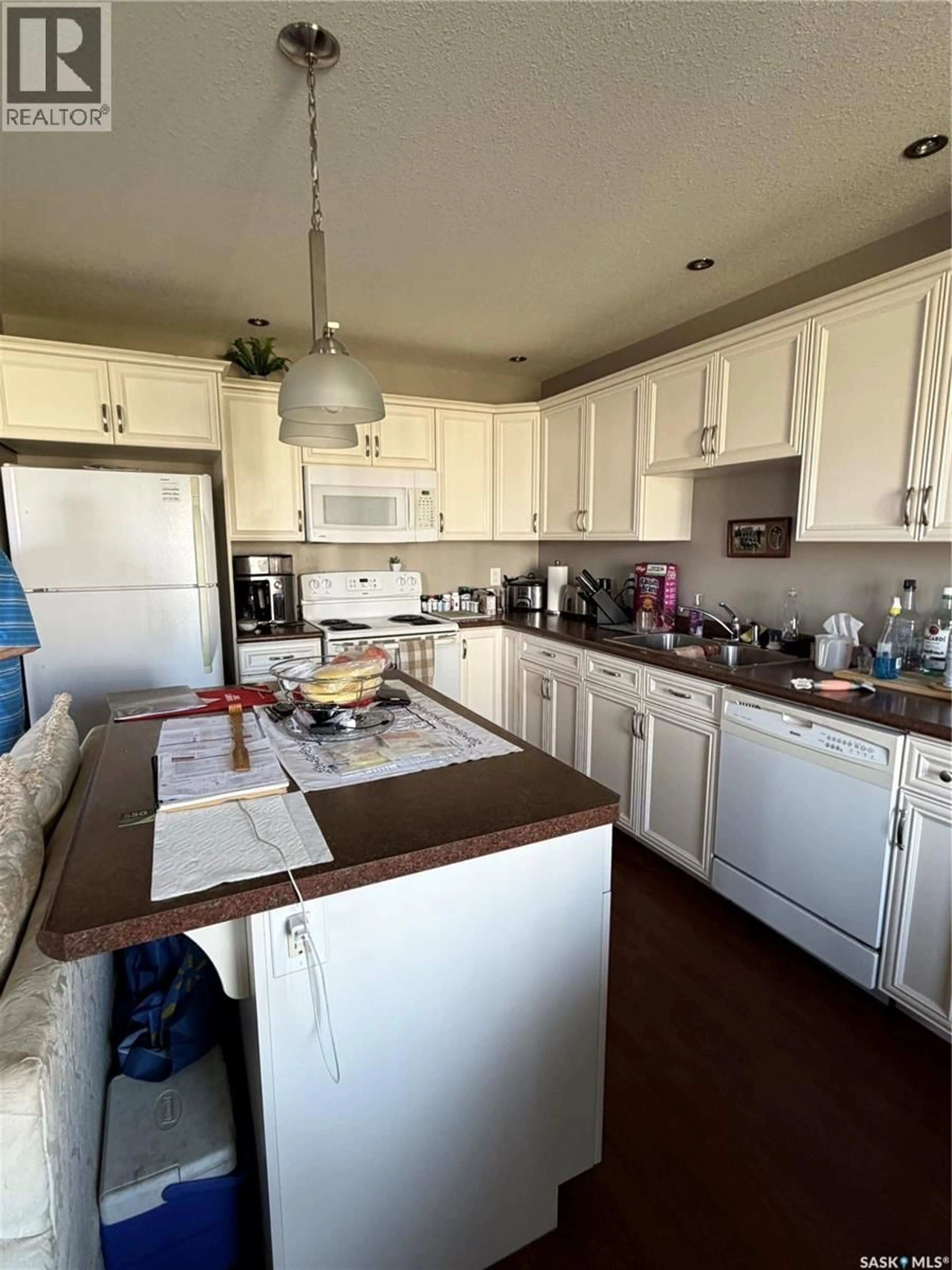Open concept kitchen, unknown for 9 1600 MUZZY DRIVE, Prince Albert Saskatchewan S6X0A2