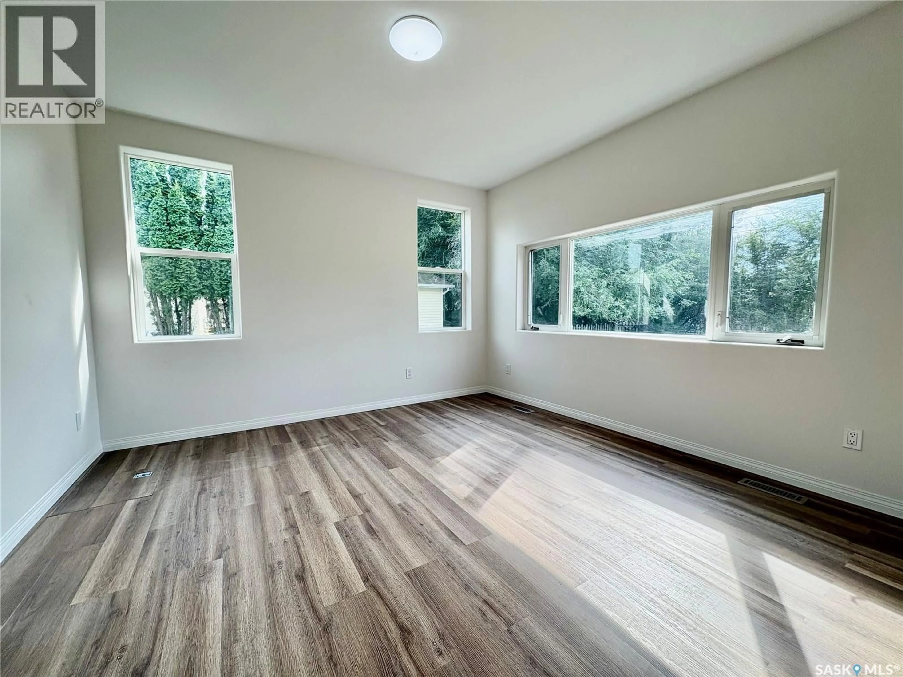 A pic of a room for 214 THOMSON STREET, Outlook Saskatchewan S0L2N0