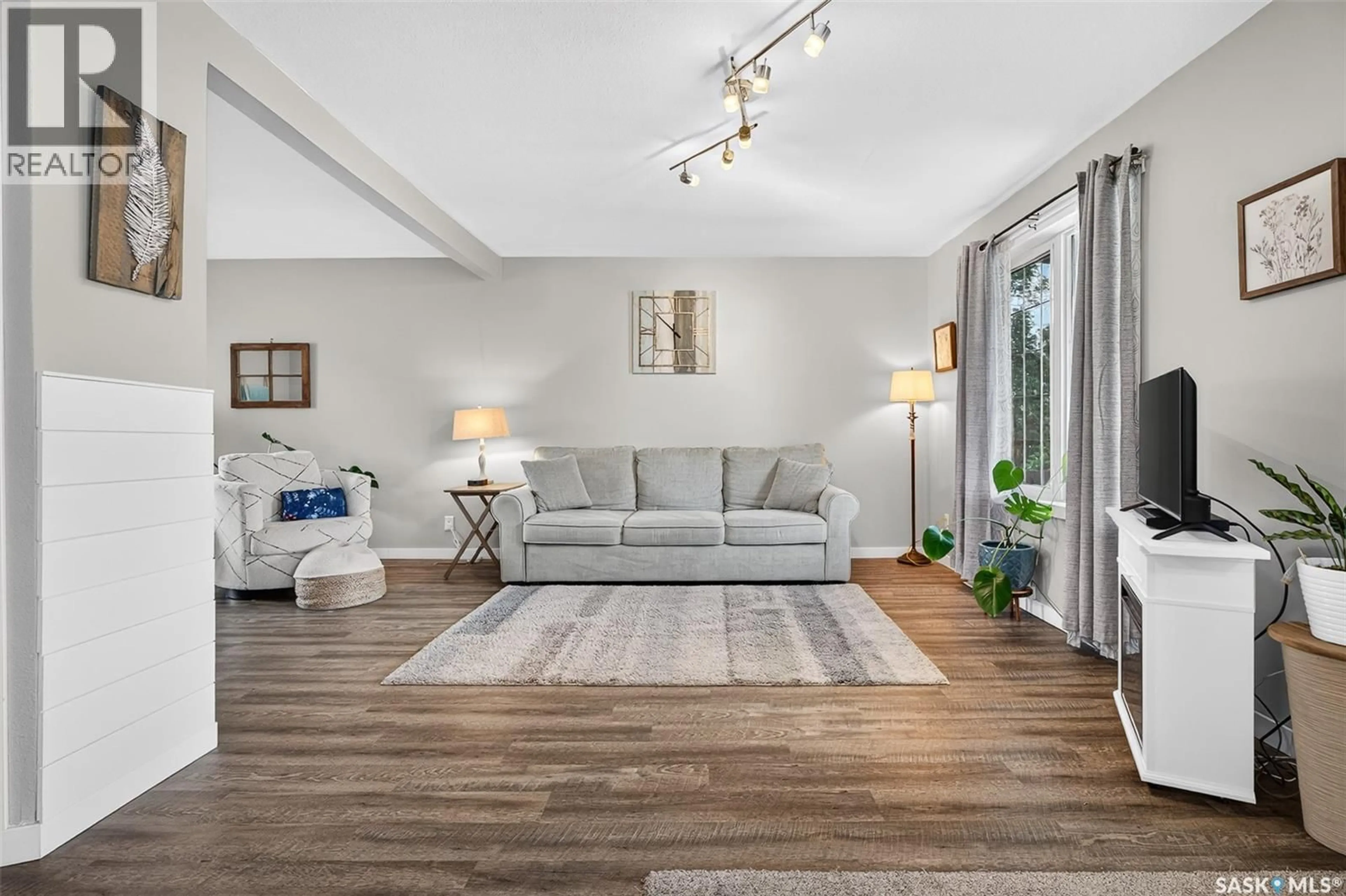 Living room with furniture, unknown for 1173 4TH AVENUE, Moose Jaw Saskatchewan S6H1J2