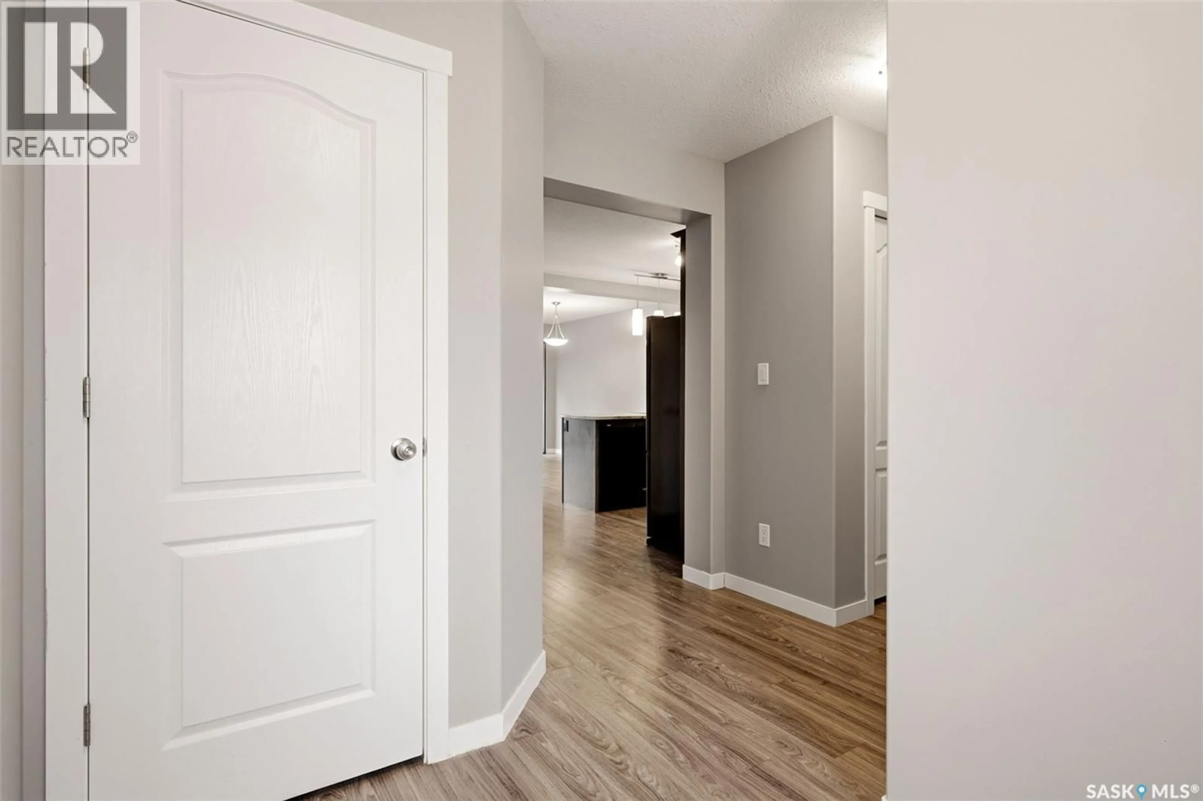 Indoor entryway for 702 2 SAVANNA CRESCENT, Pilot Butte Saskatchewan S0G3Z0