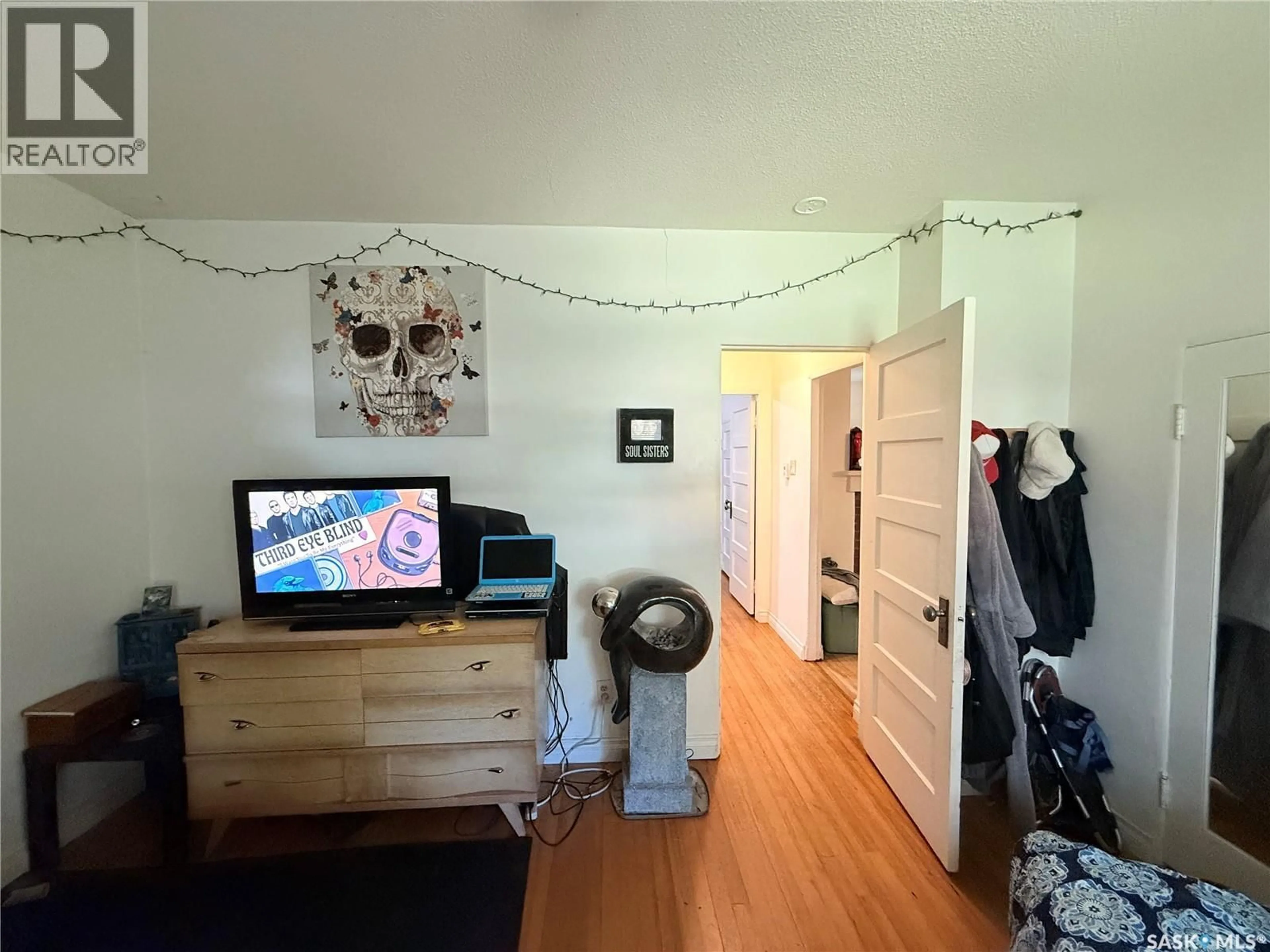 A pic of a room for 555 2ND STREET, Shaunavon Saskatchewan S0N2M0