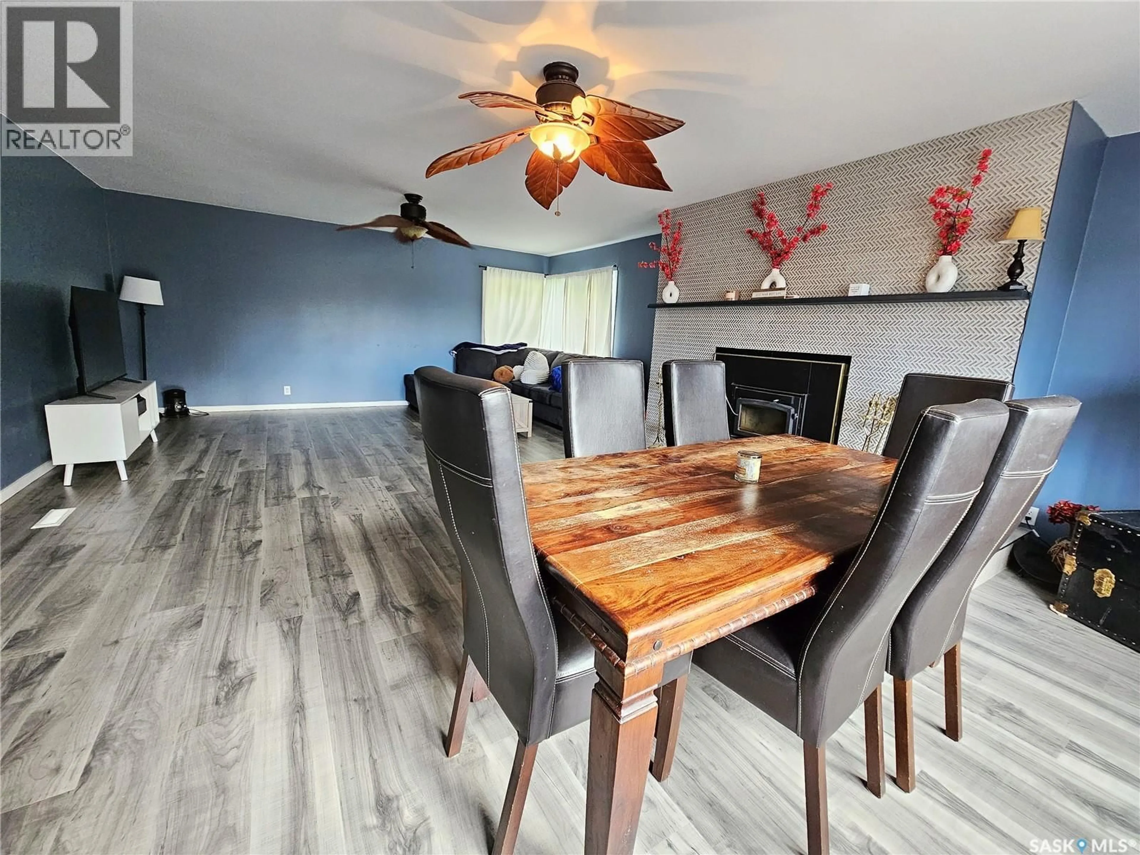 Dining room, wood/laminate floor for 1106 112TH STREET, North Battleford Saskatchewan S9A2L5