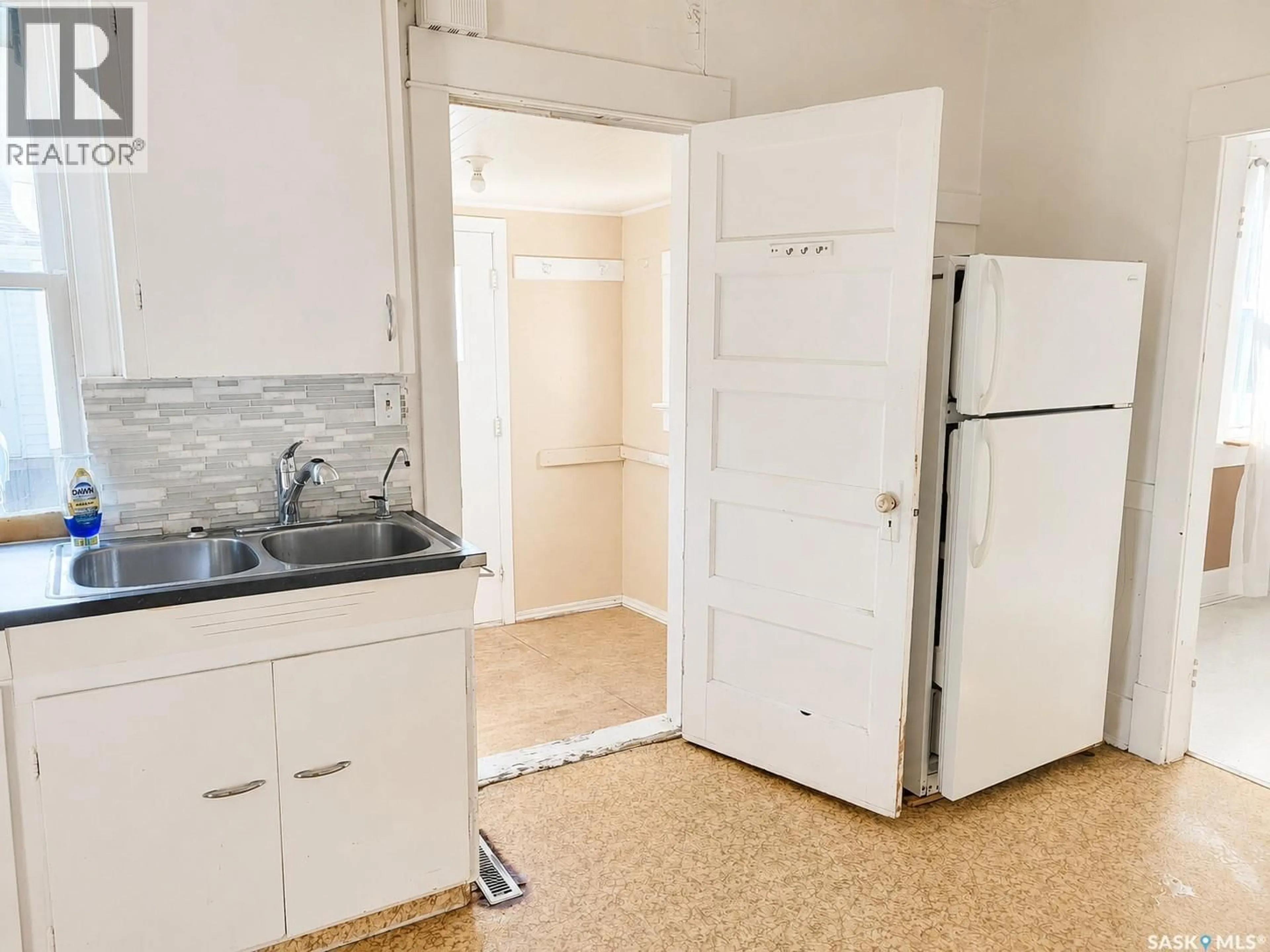 Standard kitchen, unknown for 214 1ST AVENUE E, Blaine Lake Saskatchewan S0J0J0
