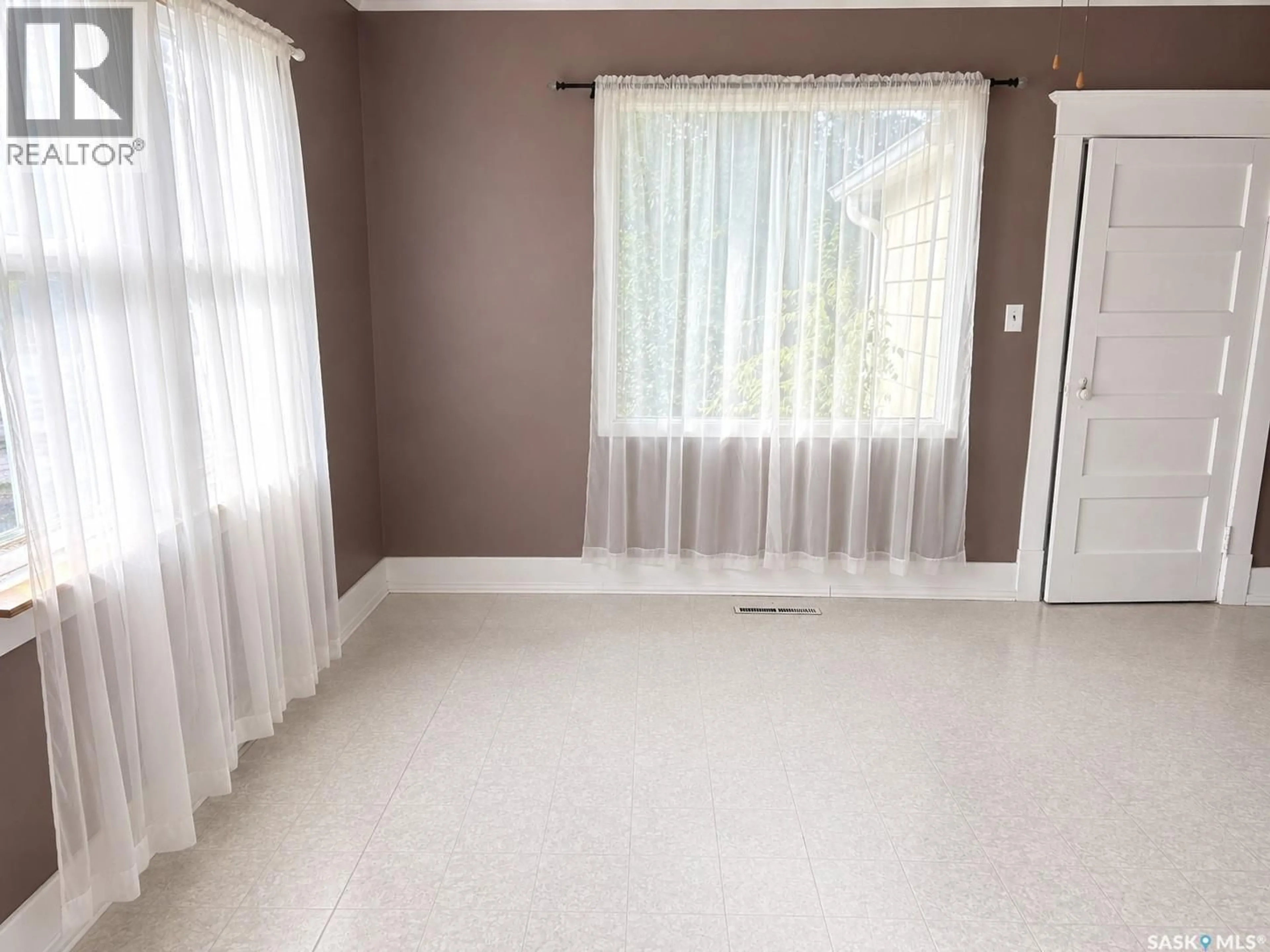 A pic of a room for 214 1ST AVENUE E, Blaine Lake Saskatchewan S0J0J0