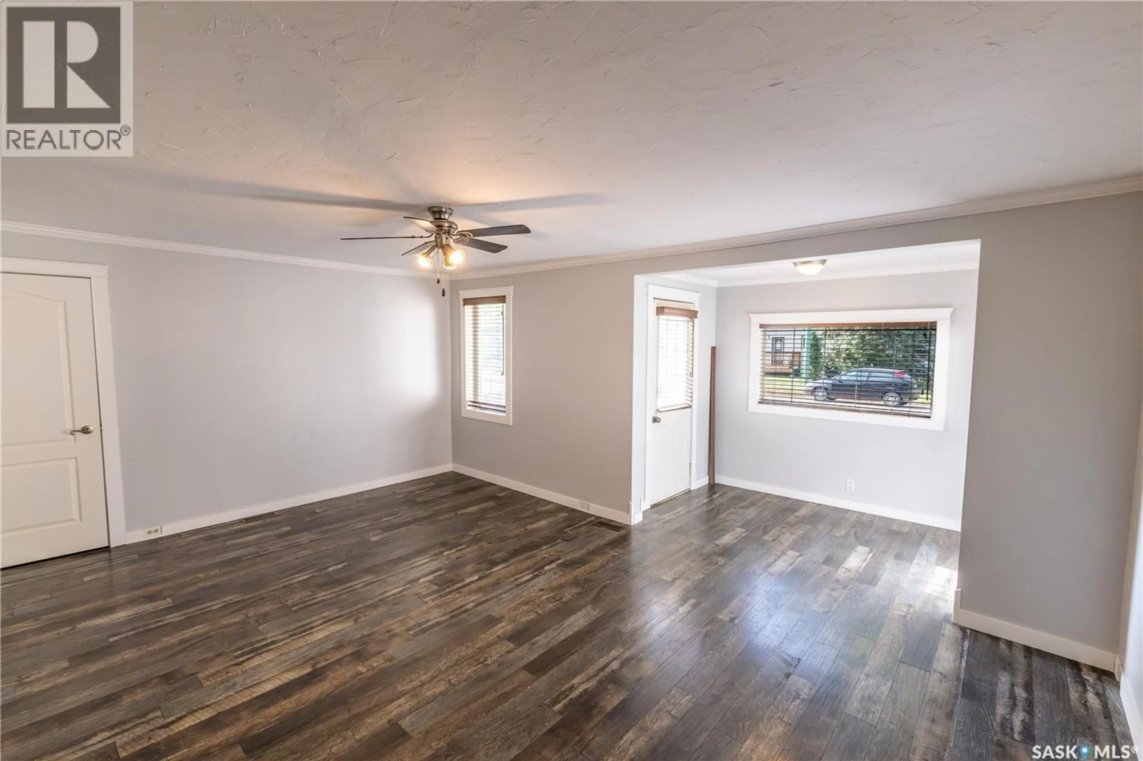 A pic of a room for 806 STADACONA STREET, Moose Jaw Saskatchewan S6H2A6