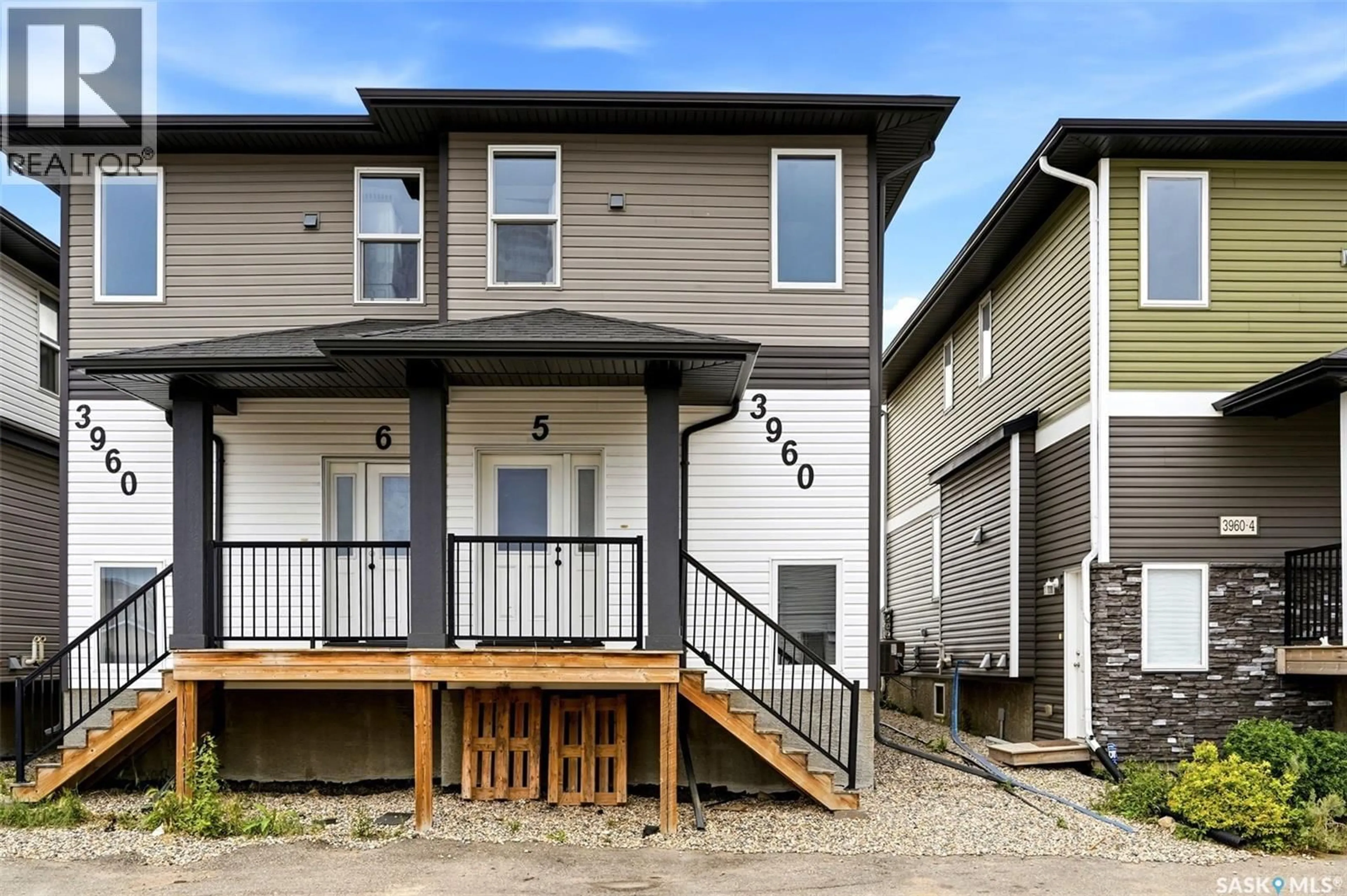 Home with vinyl exterior material, street for 5 3960 7TH AVENUE, Regina Saskatchewan S4N7L9