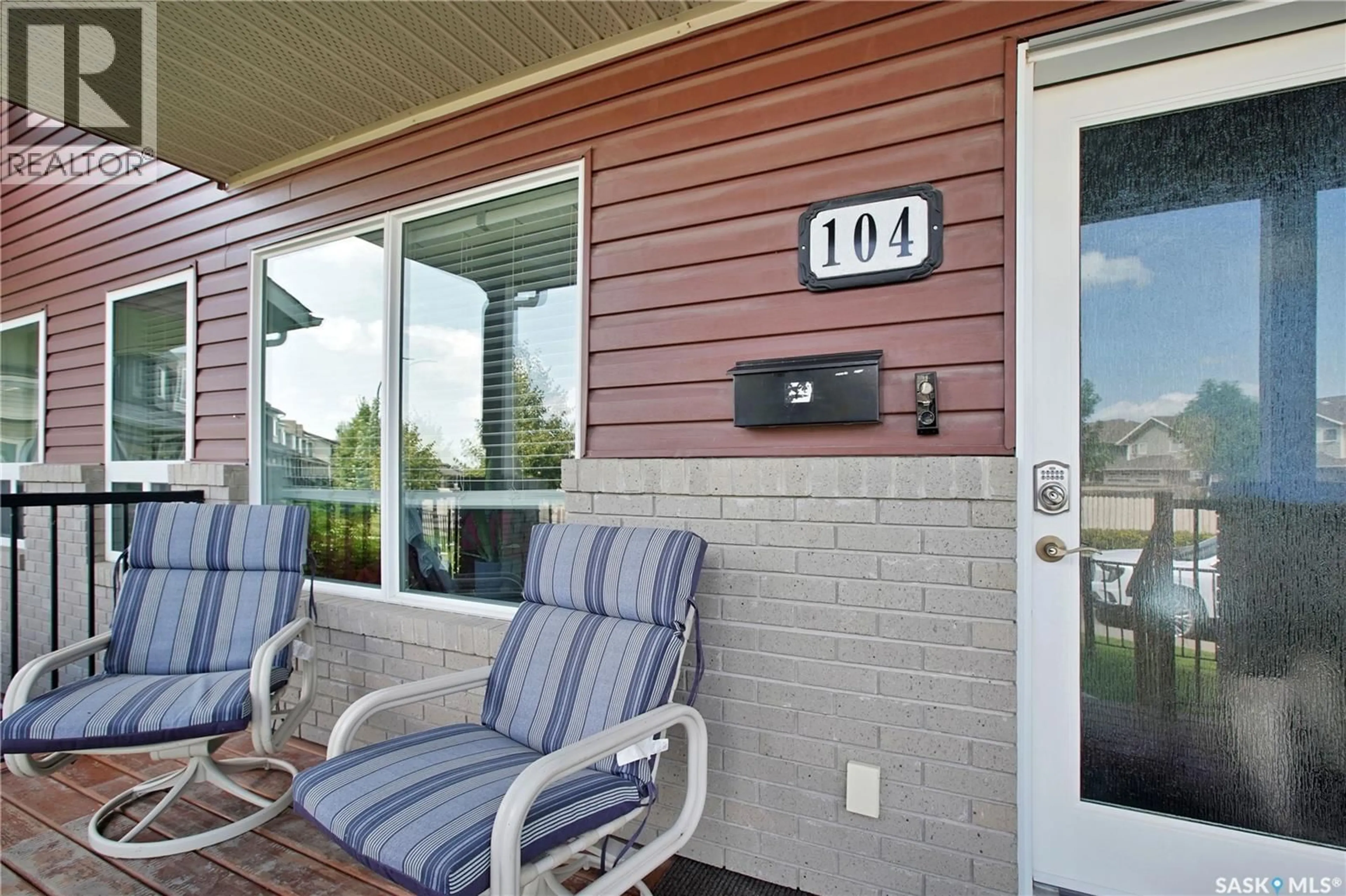 Patio, water/lake/river/ocean view for 104 SHEPHERD CRESCENT, Saskatoon Saskatchewan S7W0L7