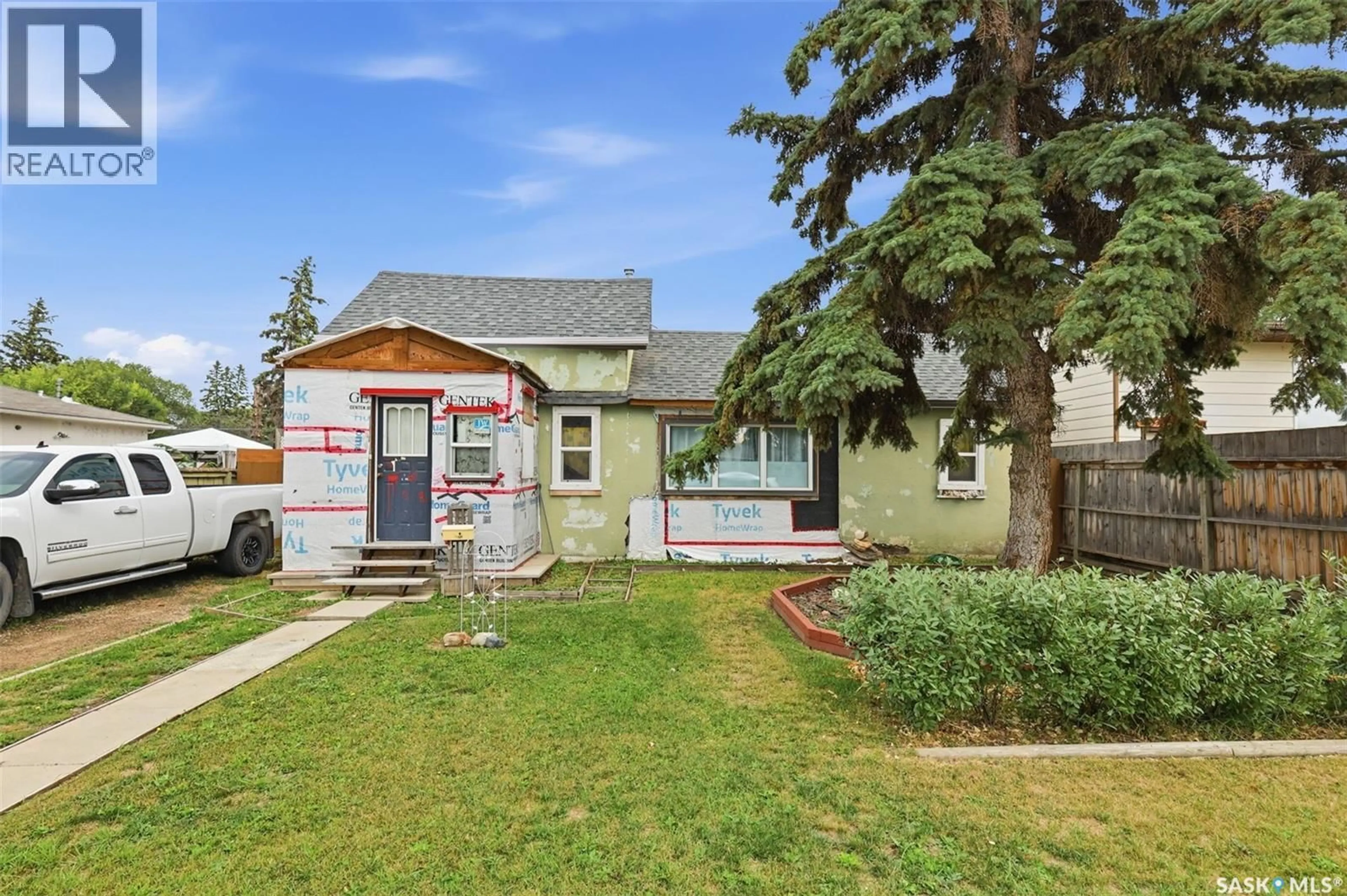 Unknown for 450 Y AVENUE, Saskatoon Saskatchewan S7M3J9