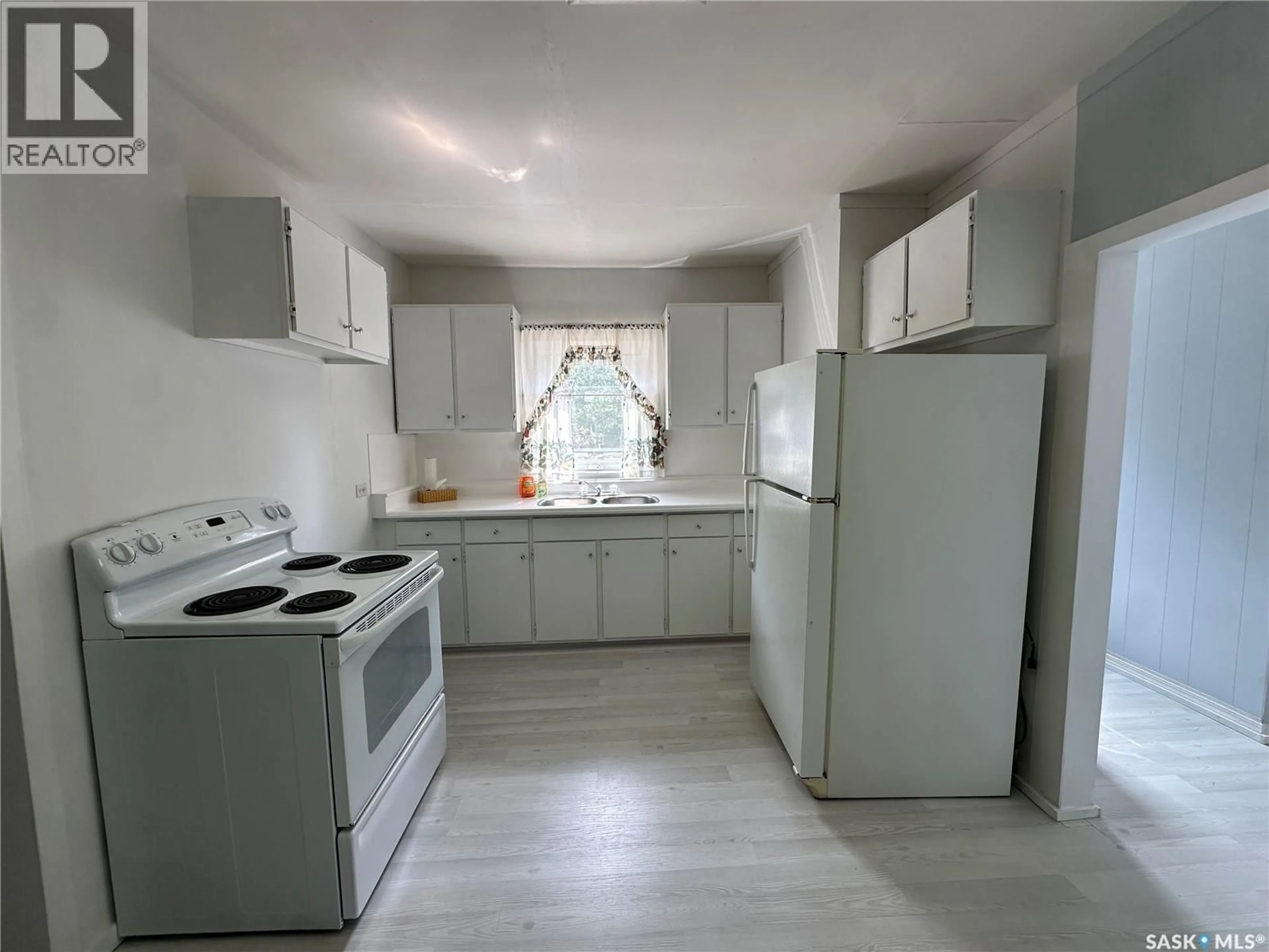 Standard kitchen, unknown for 302 MORKEN STREET, Sturgis Saskatchewan S0A4A0