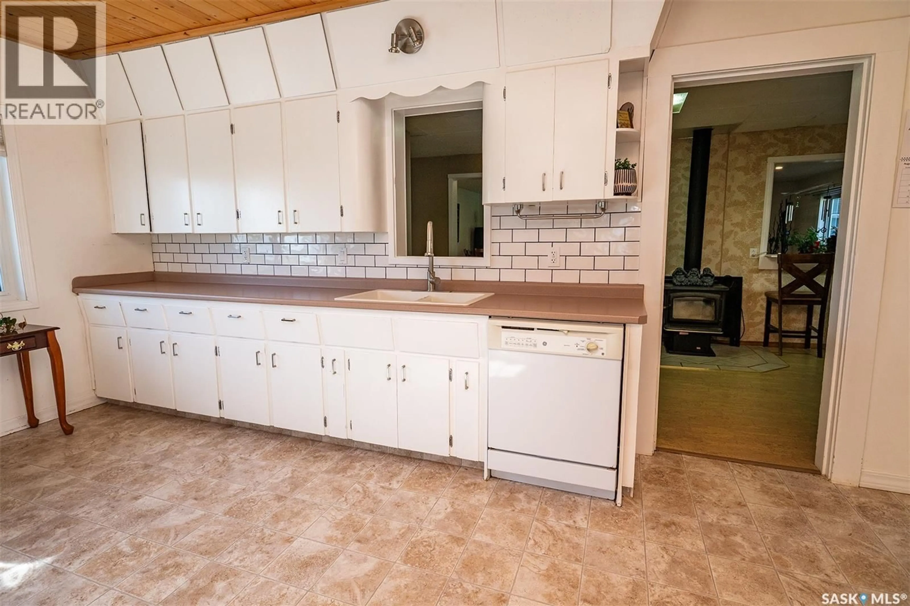 Open concept kitchen, ceramic/tile floor for REID ACREAGE, Big Quill Rm No. 308 Saskatchewan S0A4T0