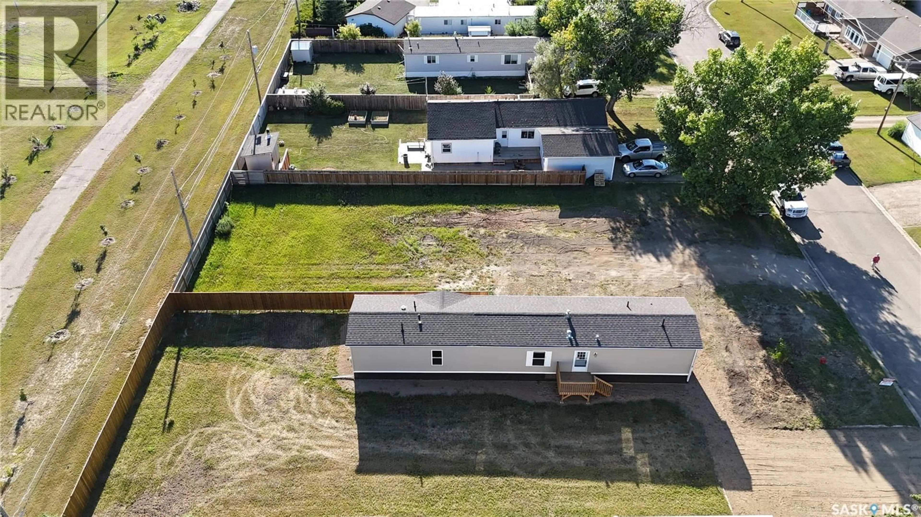 A pic from outside/outdoor area/front of a property/back of a property/a pic from drone, building for 431 PARK AVENUE, Outlook Saskatchewan S0L2N0
