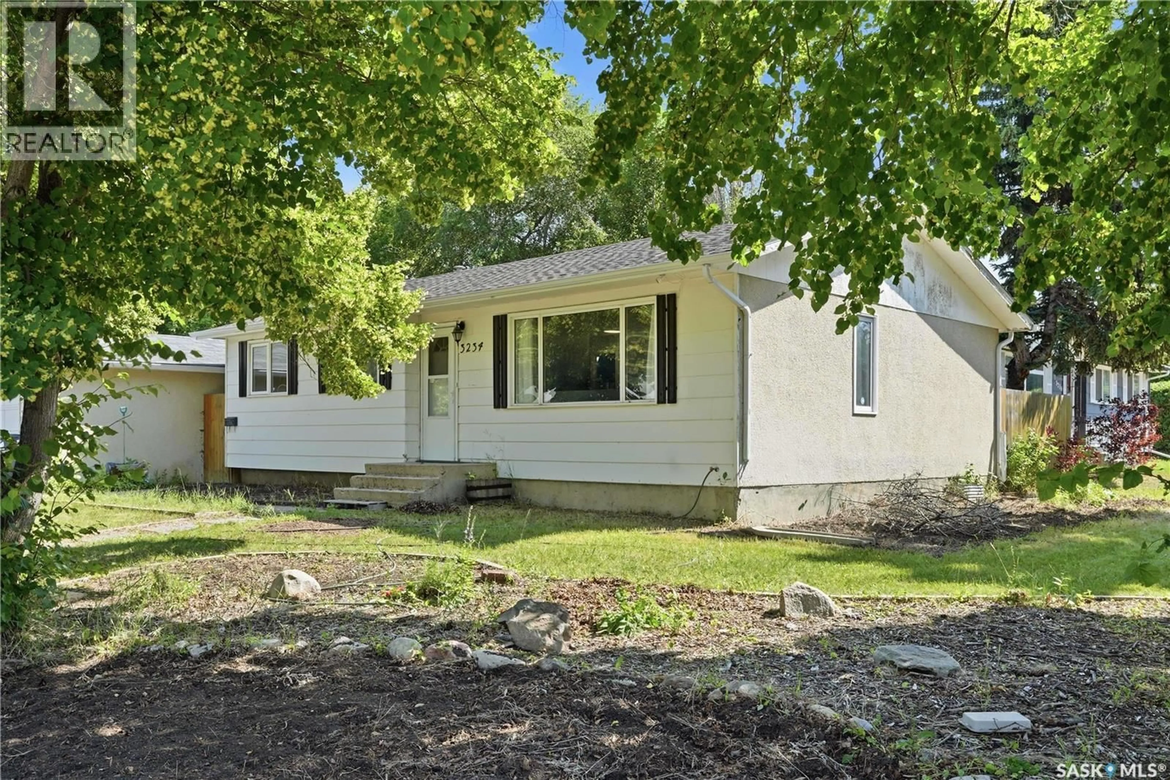 Home with vinyl exterior material, street for 3234 MAXWELL STREET, Saskatoon Saskatchewan S7L4K8
