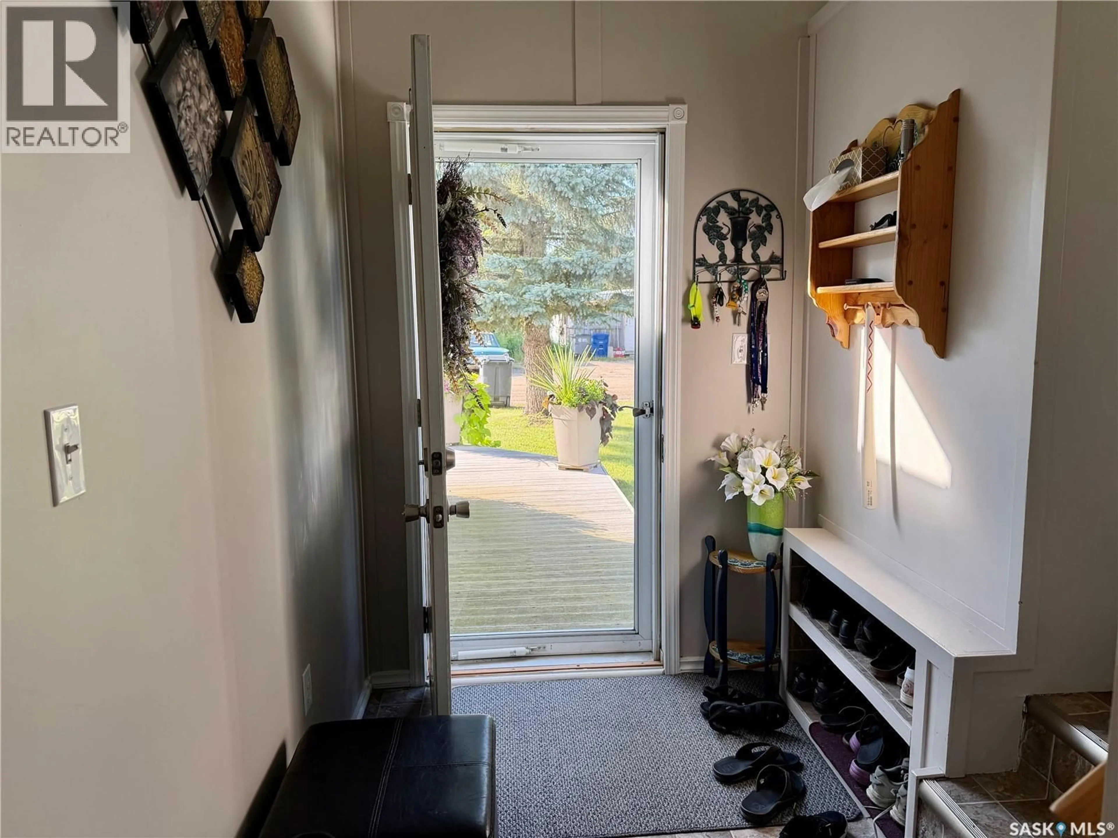 Indoor entryway for 309 HENDERSON STREET, Rocanville Saskatchewan S0A3L0